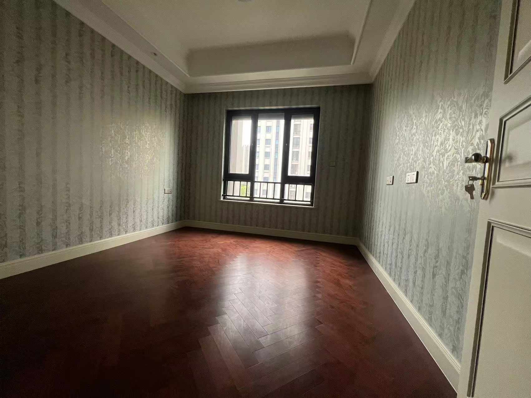 中海铂樾府 4室2厅2卫 215m&sup2;