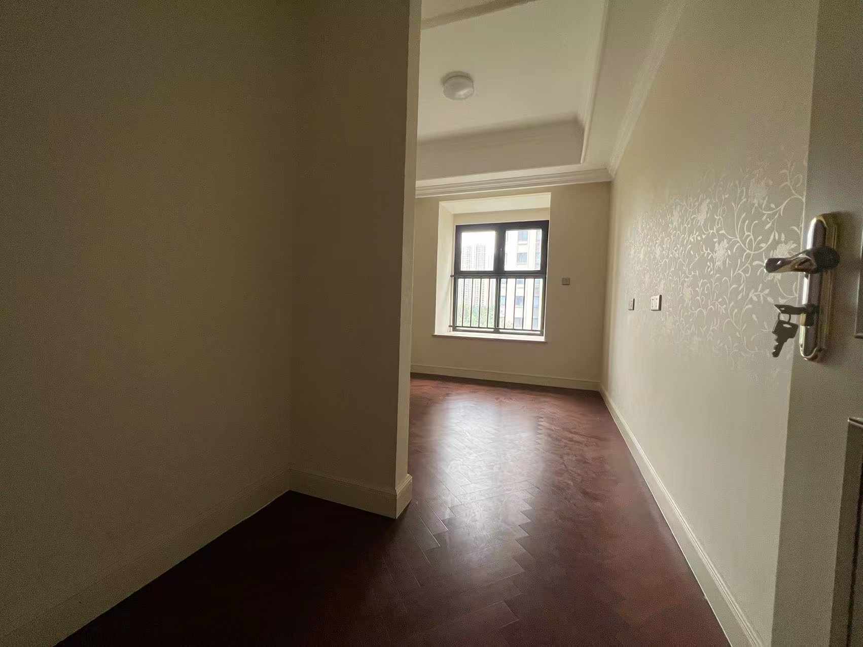 中海铂樾府 4室2厅2卫 215m&sup2;