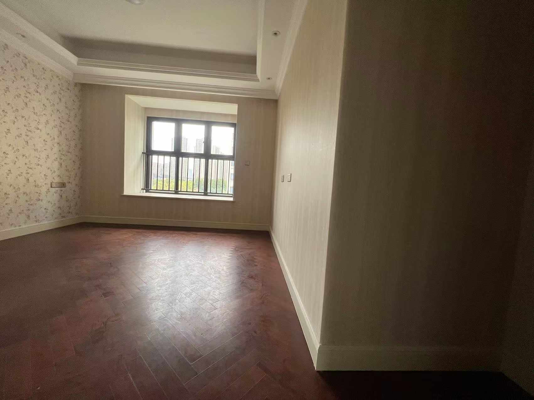 中海铂樾府 4室2厅2卫 215m&sup2;