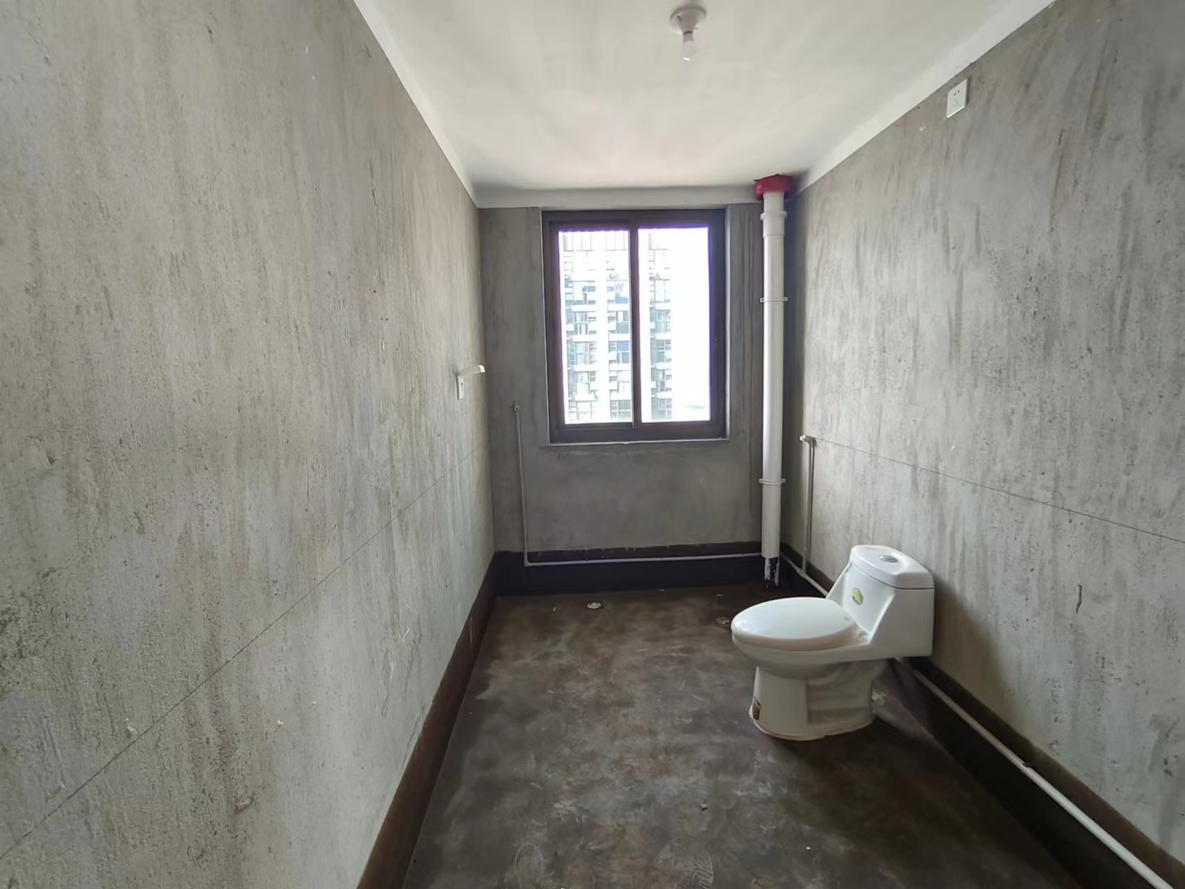 皇家花园北区 3室2厅2卫 142.49m&sup2;