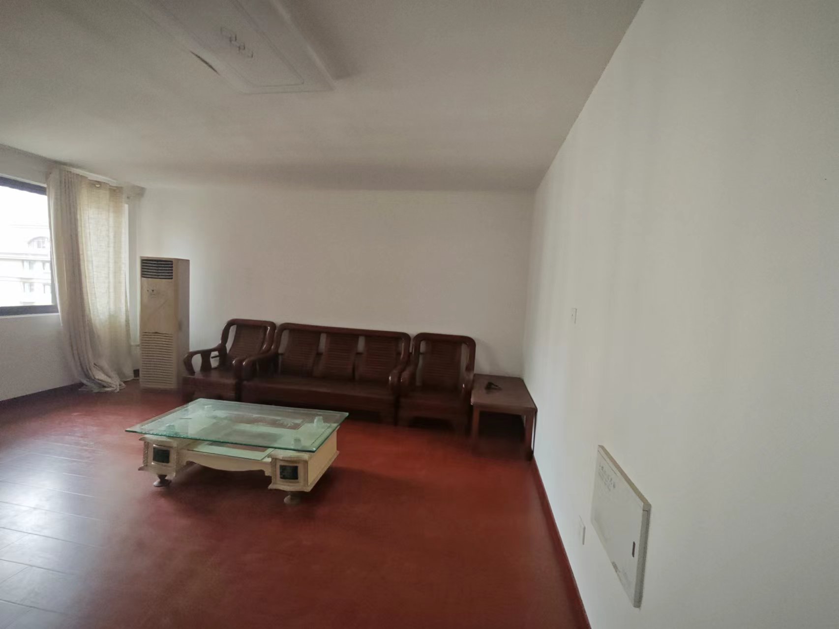 临江家园 3室2厅2卫 126.00m²