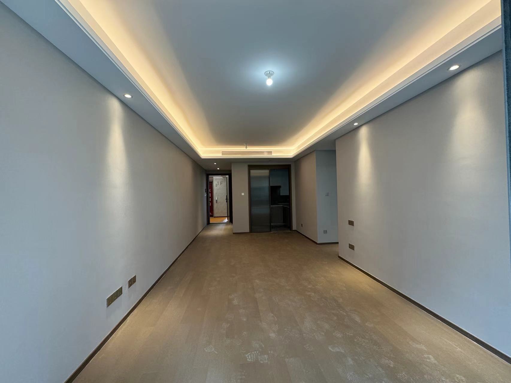 长泰滨河国际 3室2厅2卫 242.56m&sup2;
