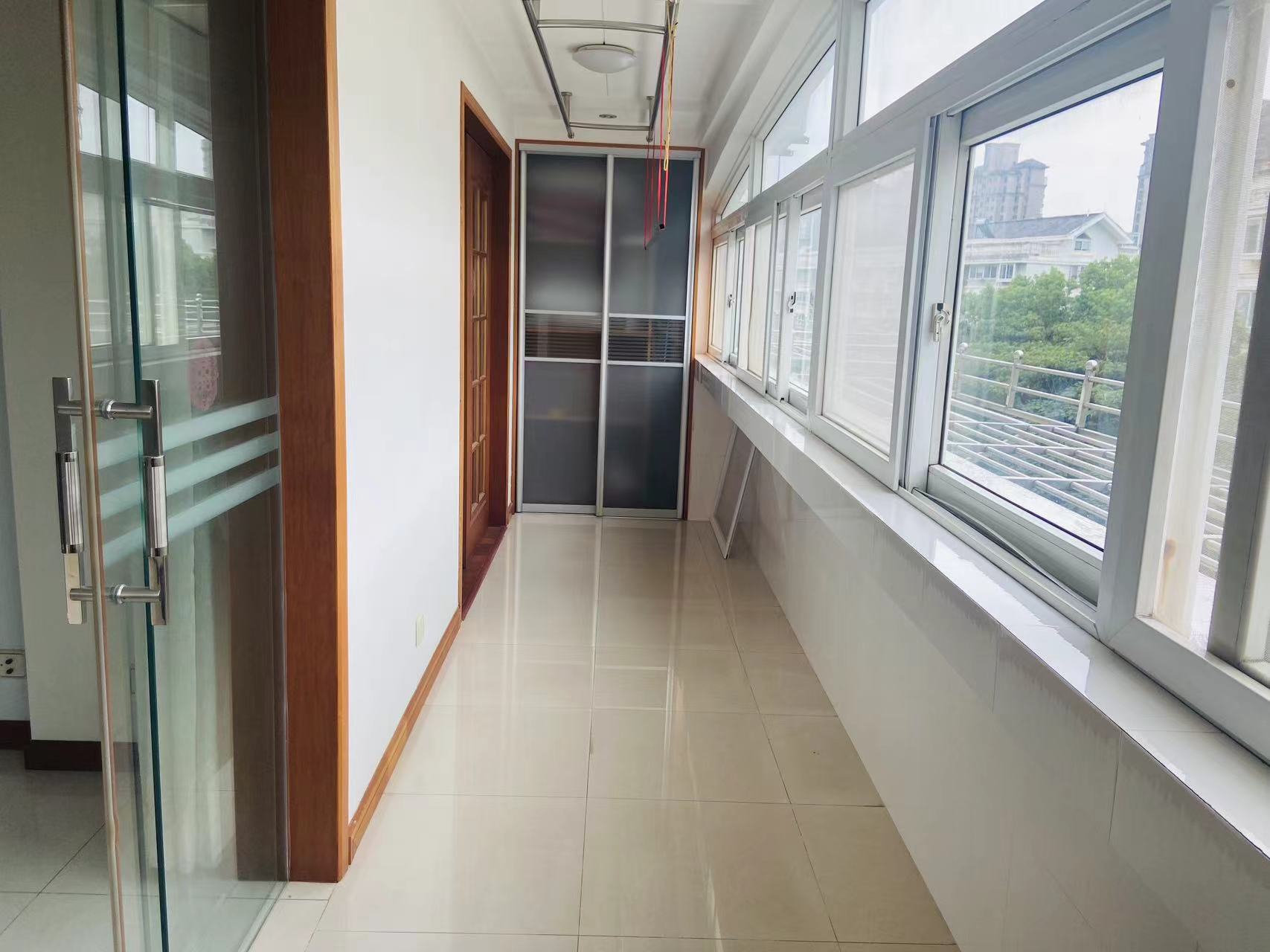 春晖花园 3室2厅2卫 138.00m&sup2;