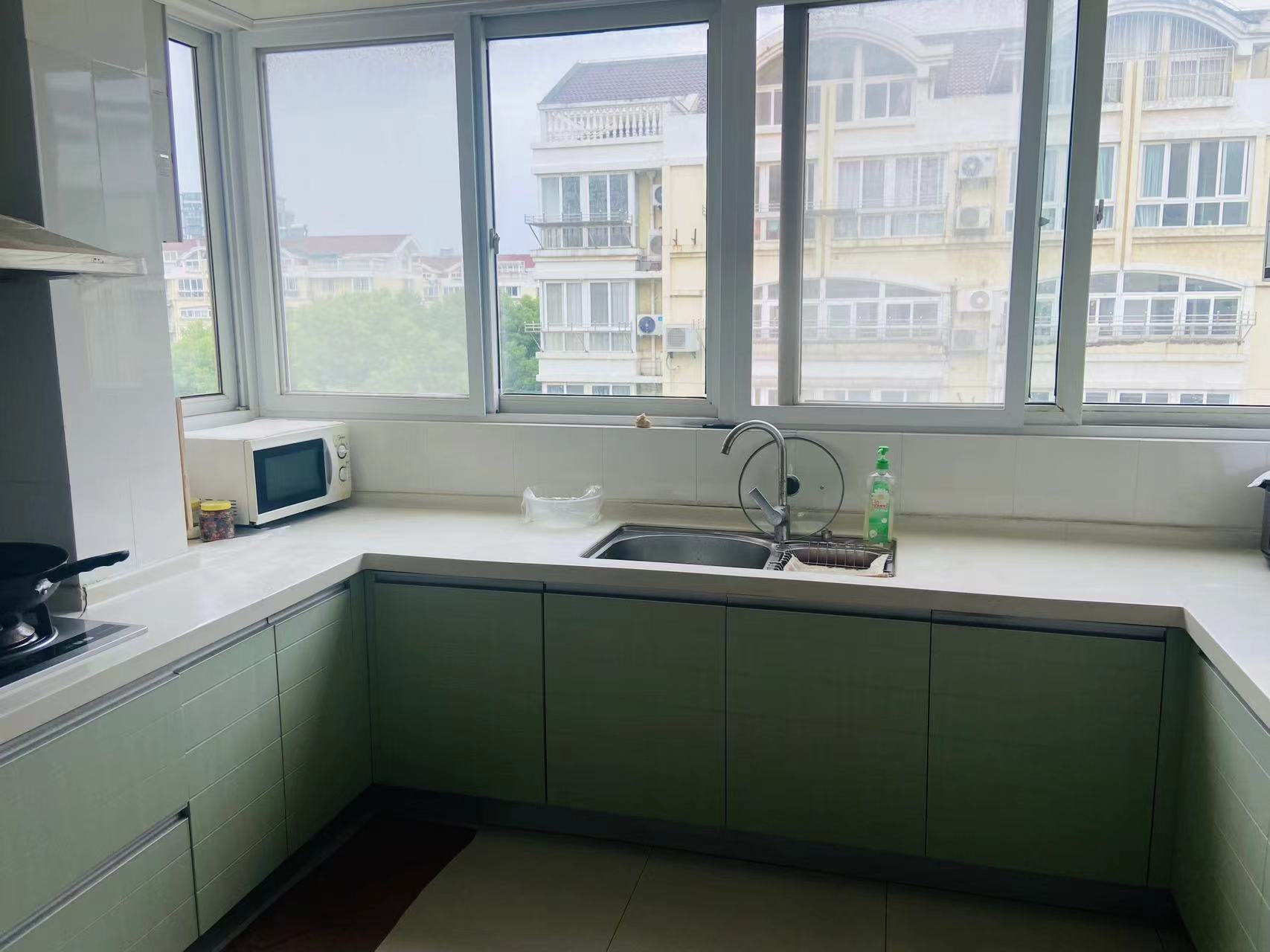 春晖花园 3室2厅2卫 138.00m&sup2;