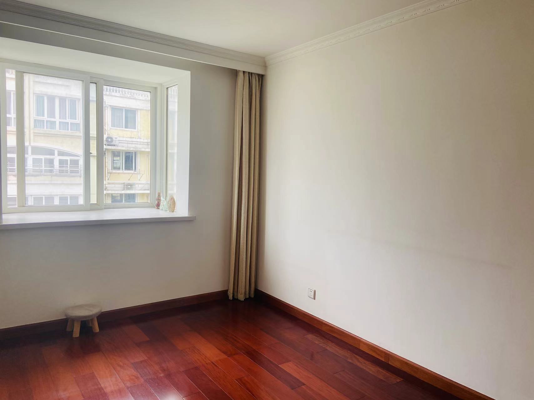 春晖花园 3室2厅2卫 138.00m&sup2;
