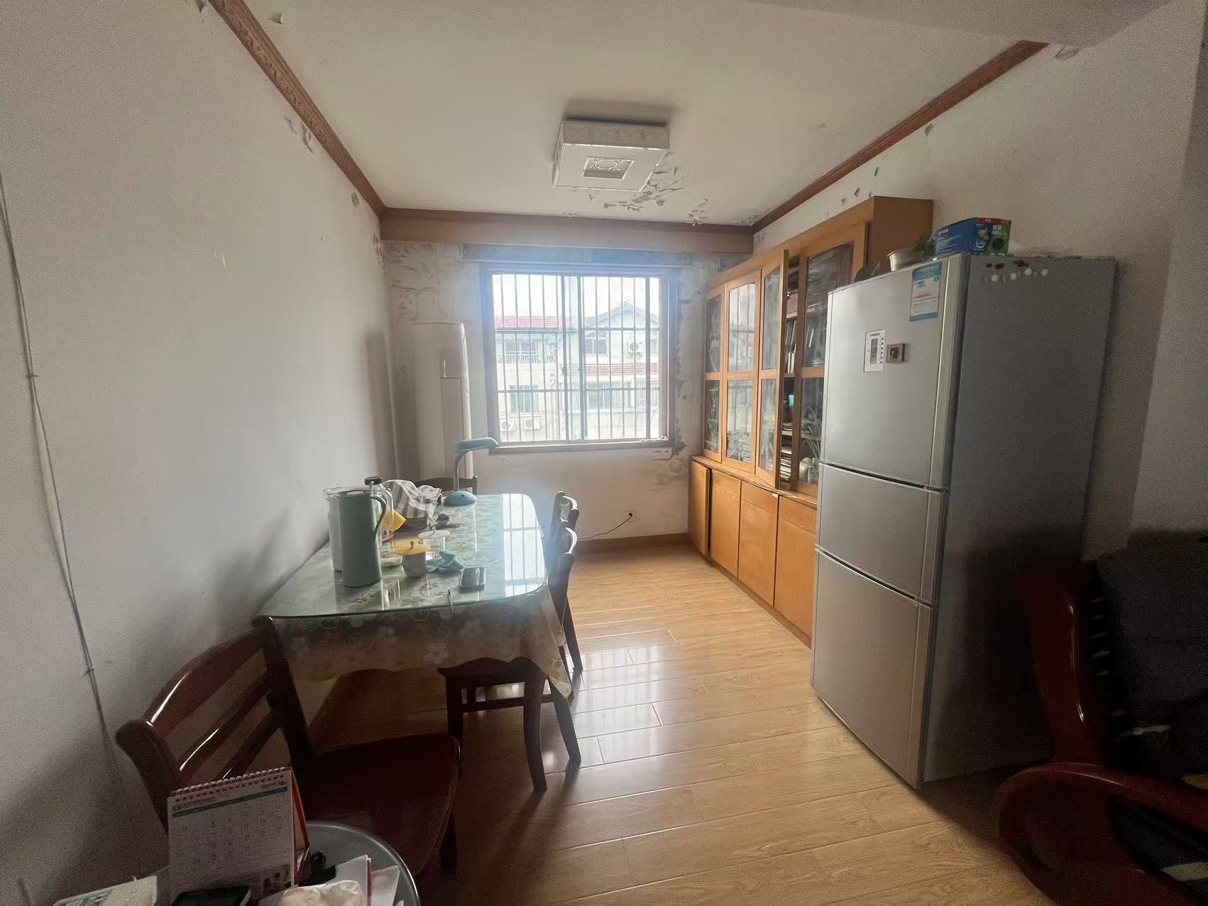 北濠桥东村 3室2厅1卫 83m²