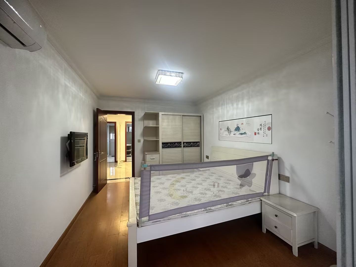 虹桥新苑 3室2厅2卫 126m&sup2;