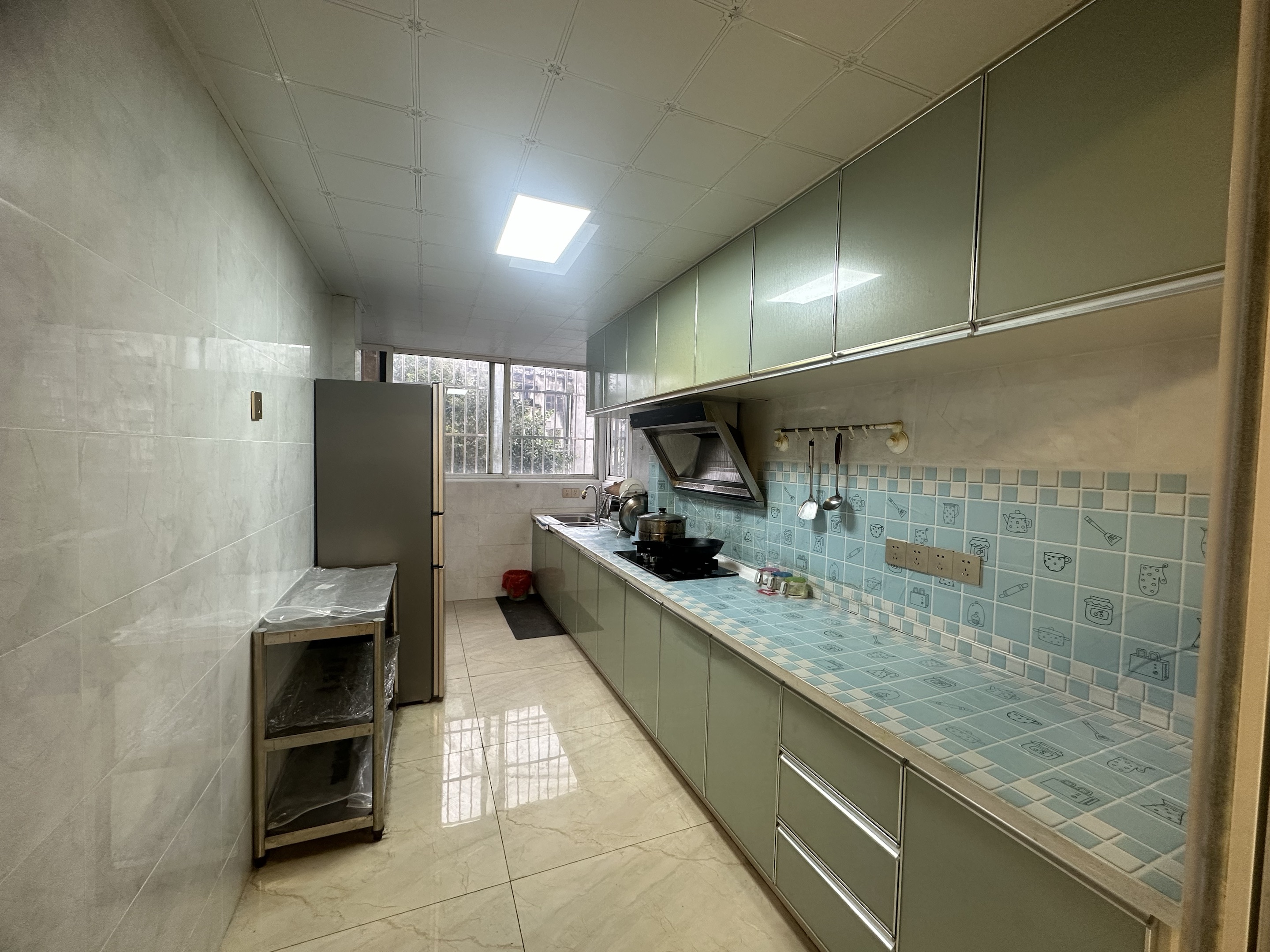 虹桥新苑 3室2厅2卫 126m&sup2;