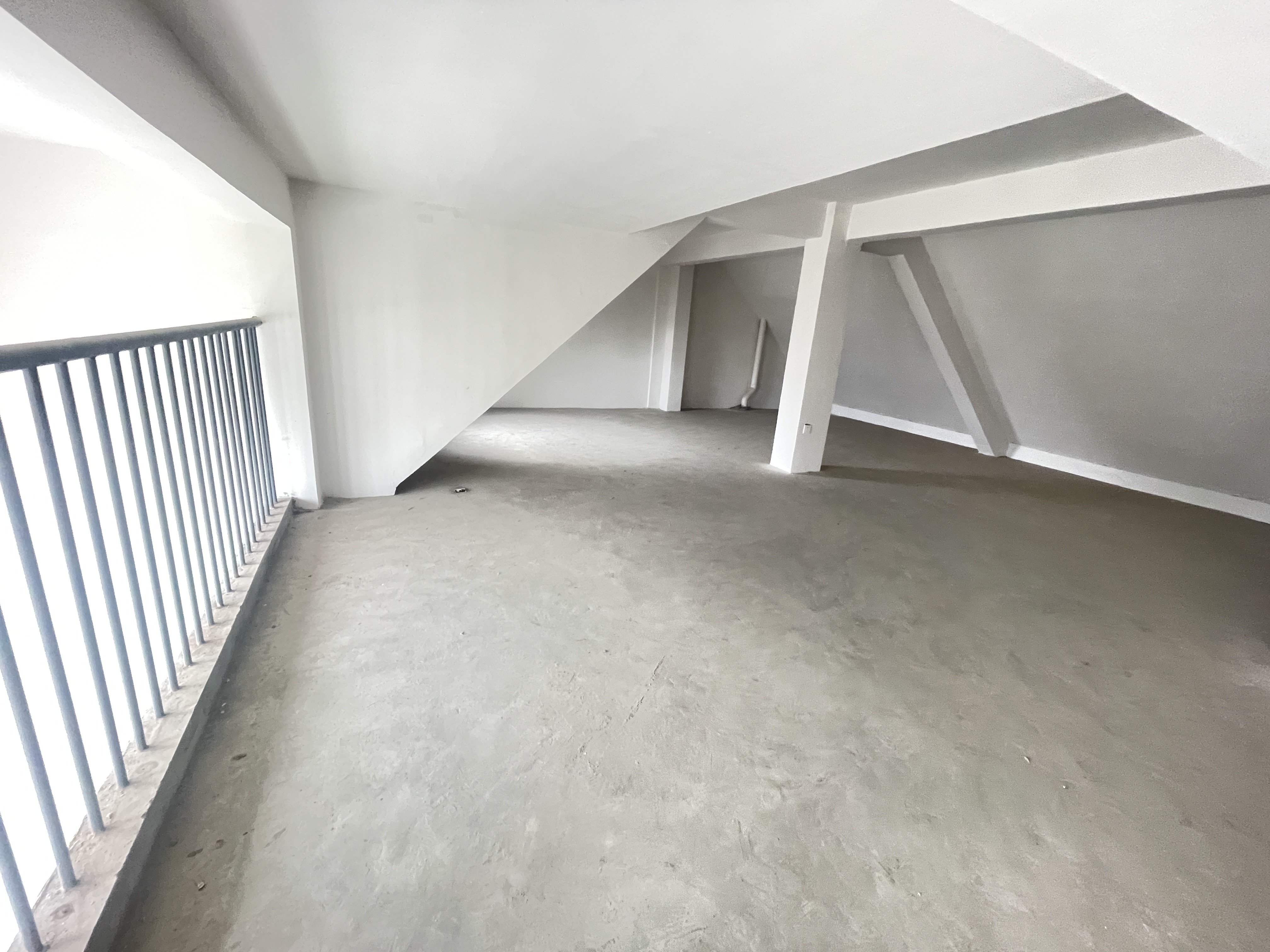 景河苑 4室2厅2卫 177.00m²
