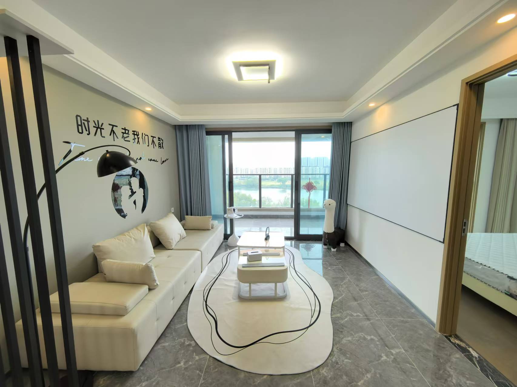 湖悦云境 4室2厅2卫 120m&sup2;