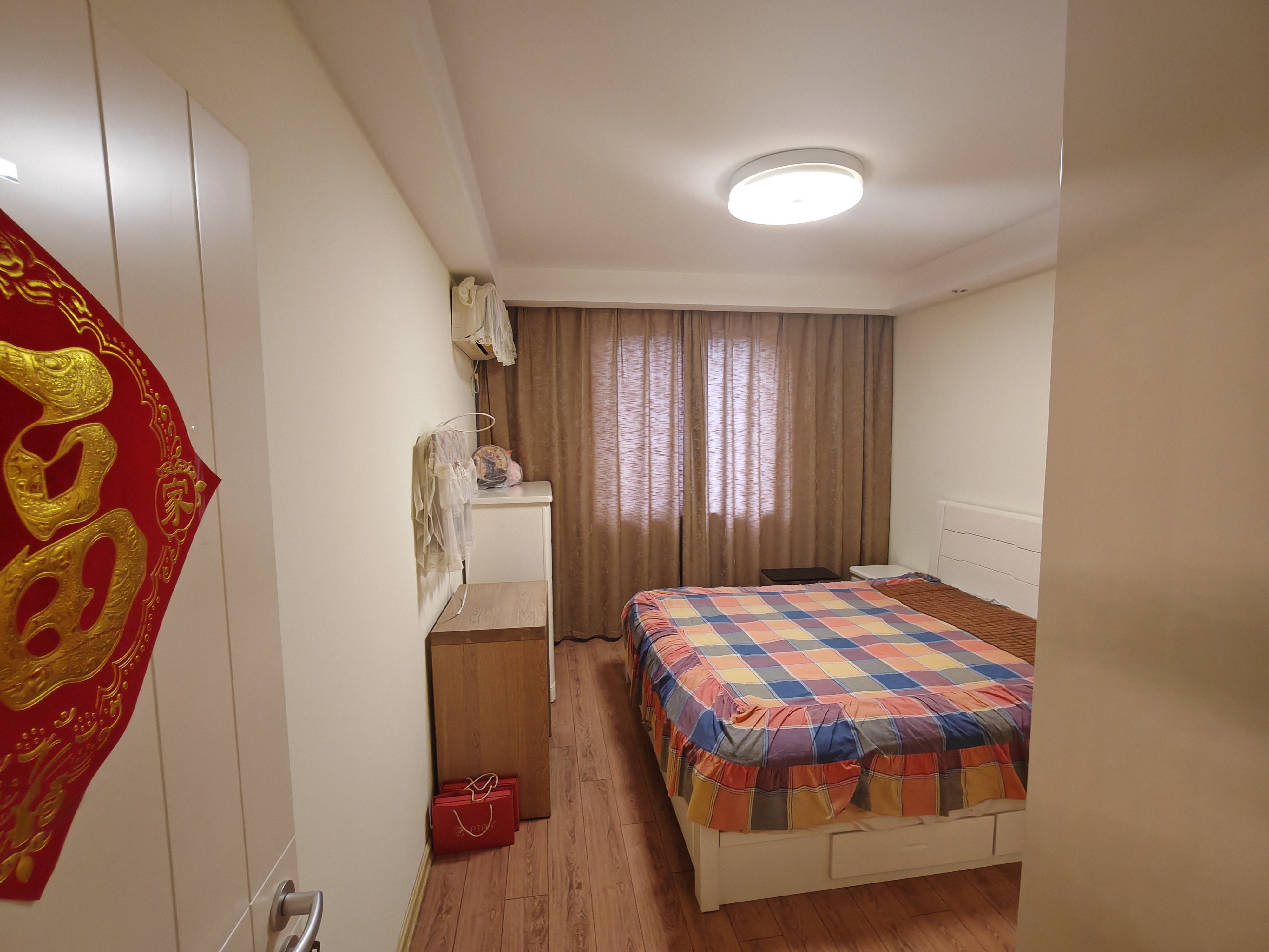 宏丰苑 3室2厅2卫 135m&sup2;