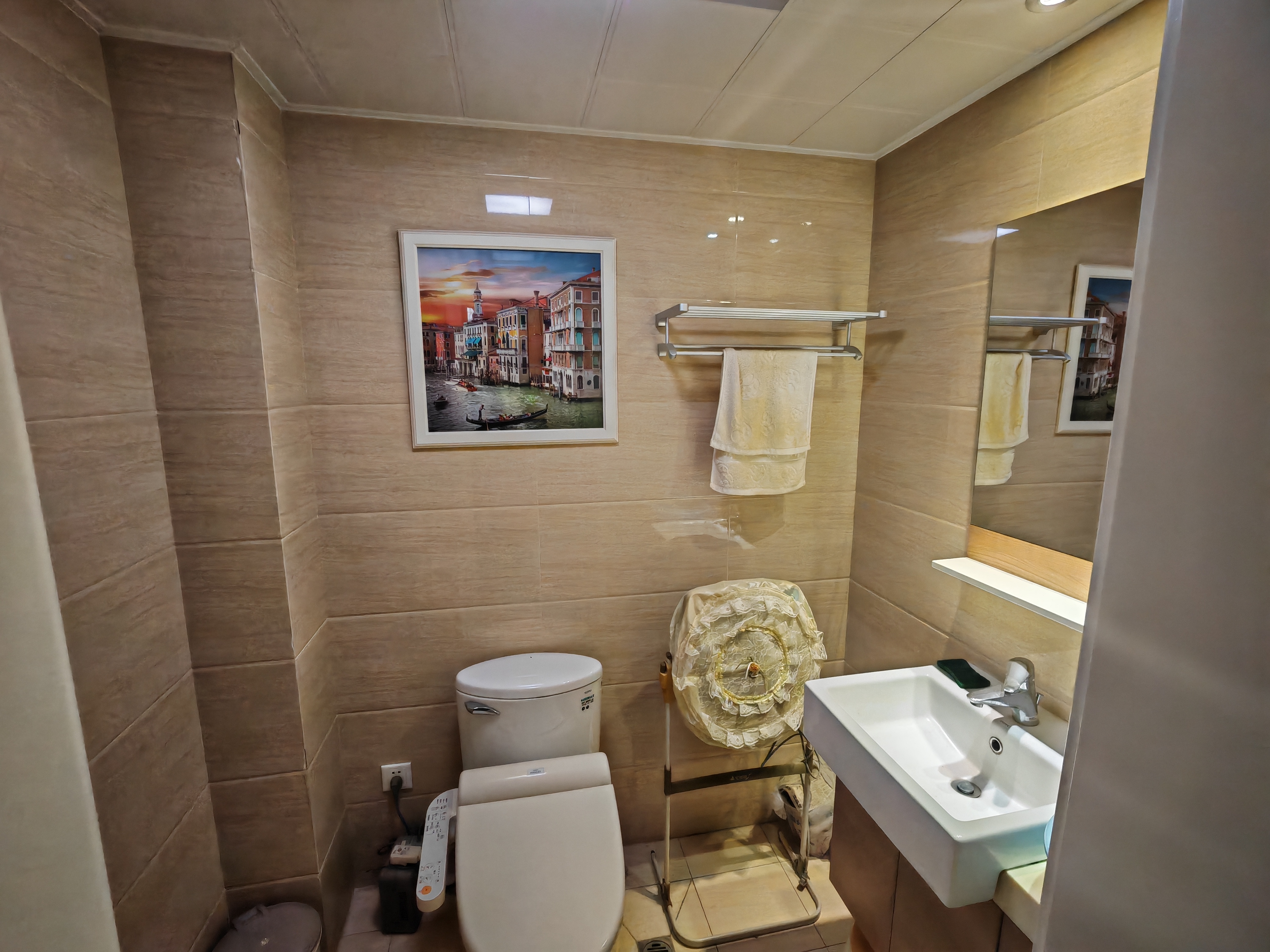宏丰苑 3室2厅2卫 135m&sup2;