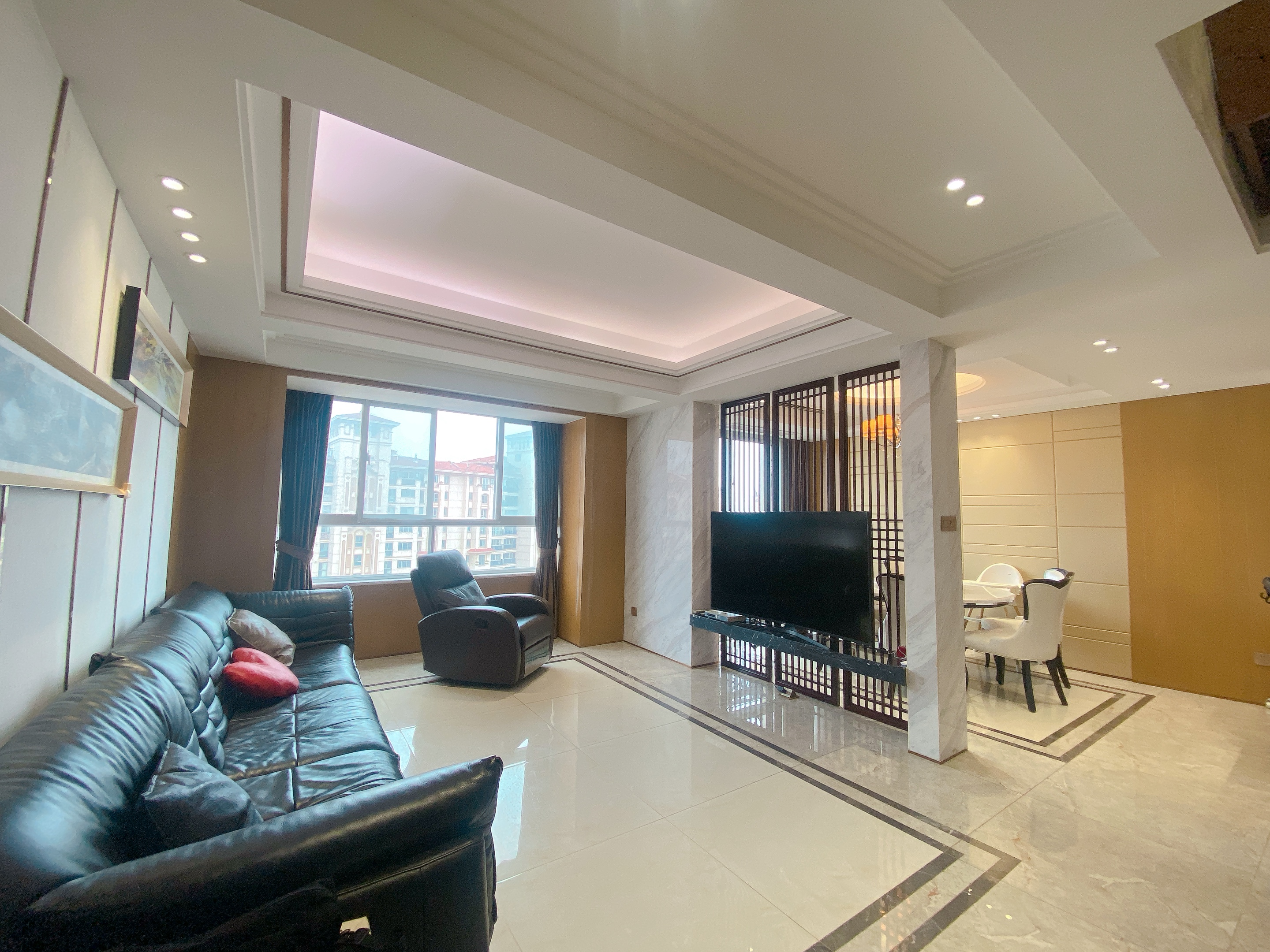 中南世纪花城二期 4室2厅2卫 155m²