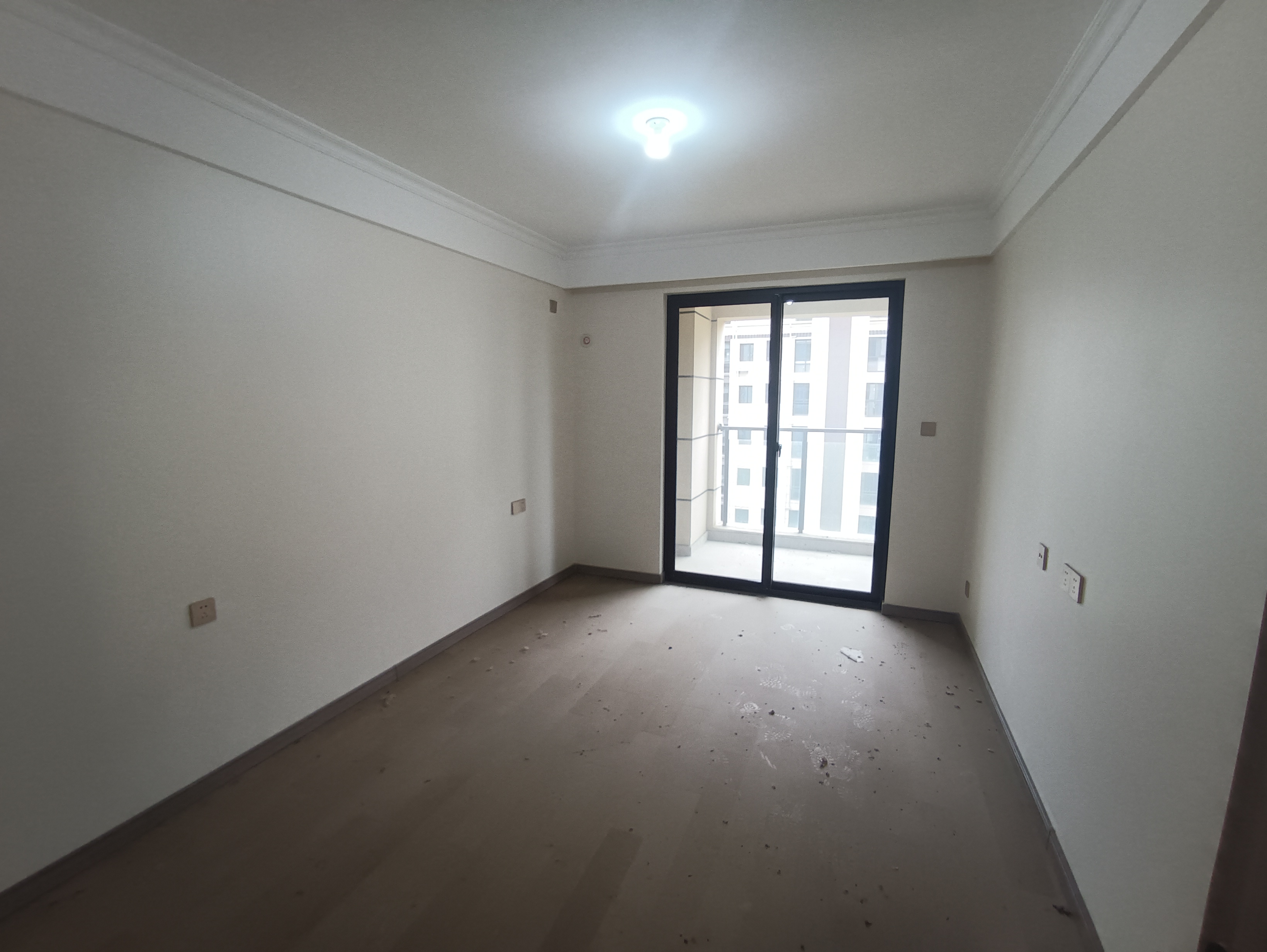 中创大都会 3室2厅2卫 122m&sup2;