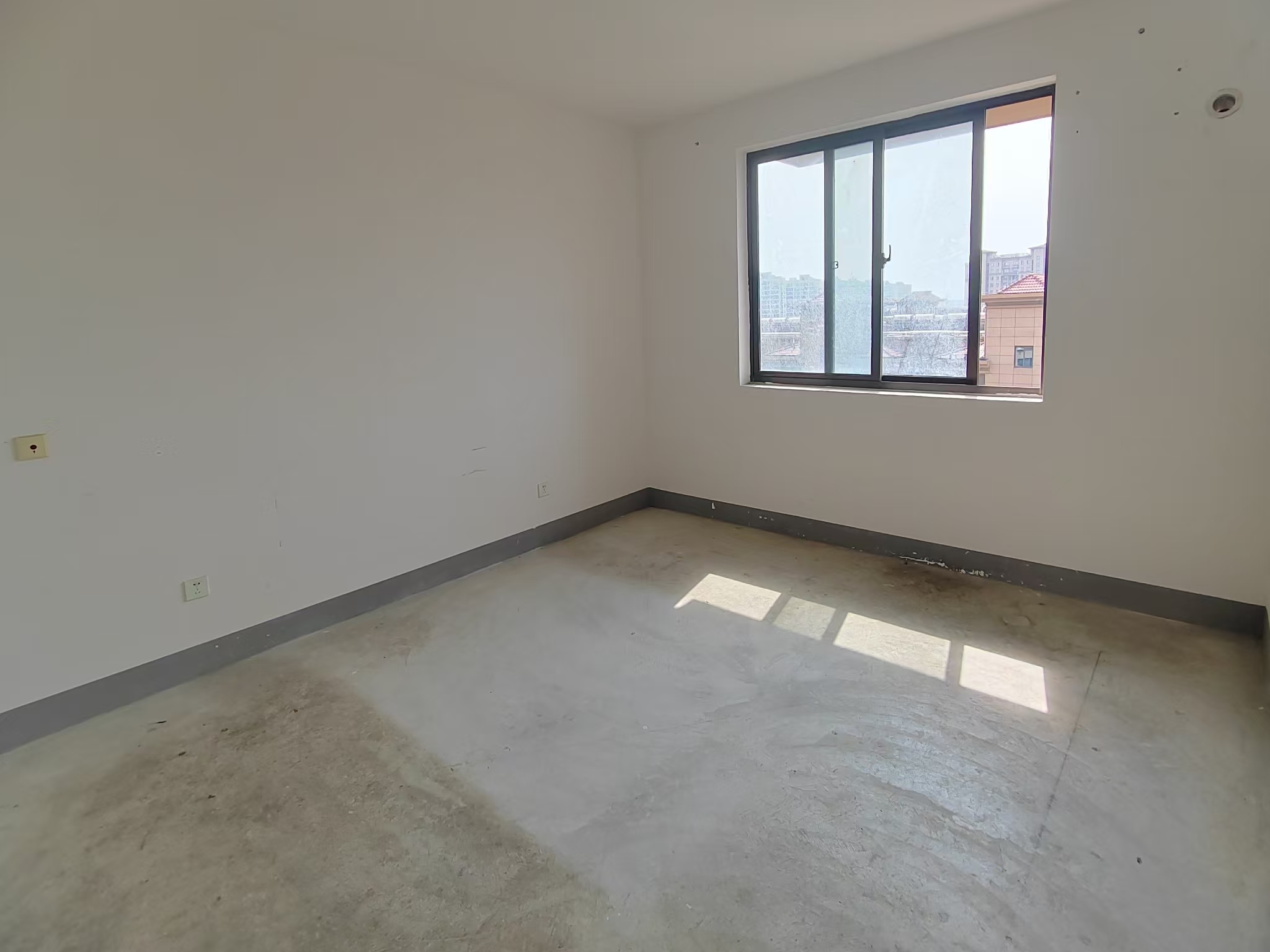 观河华府 3室1厅1卫 120m&sup2;