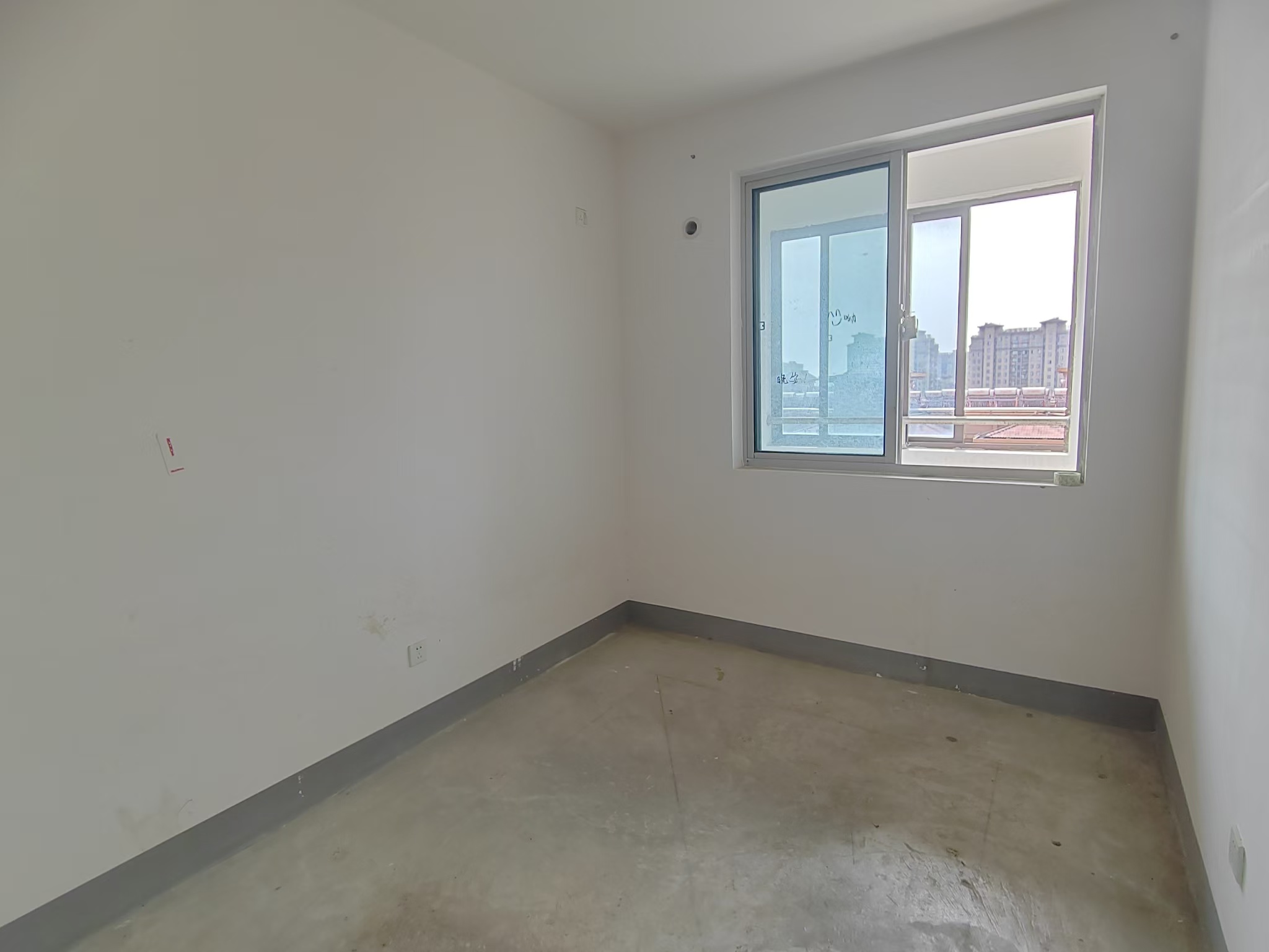 观河华府 3室1厅1卫 120m&sup2;