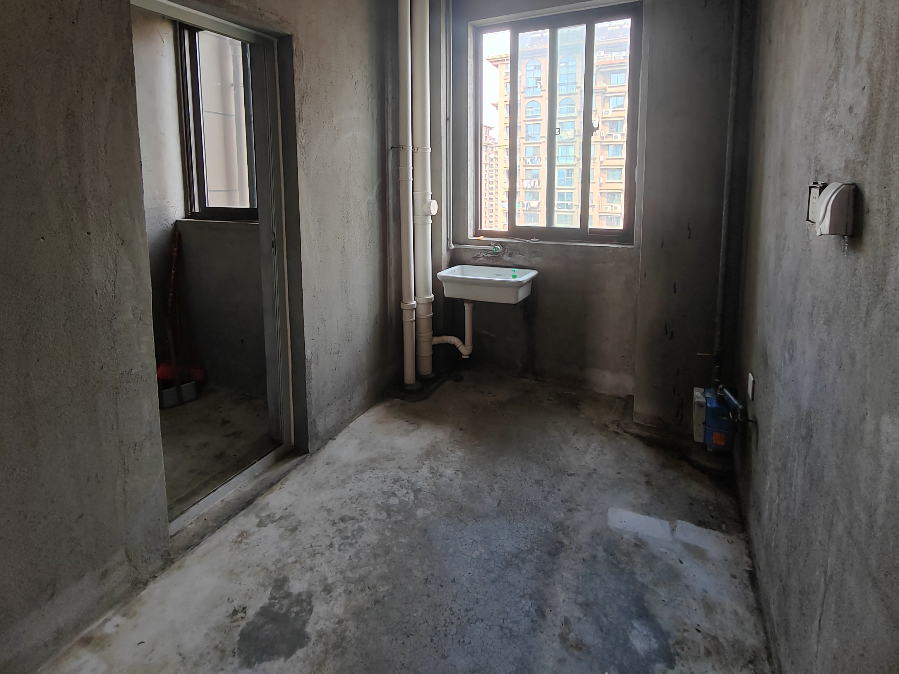 观河华府 3室1厅1卫 120m&sup2;