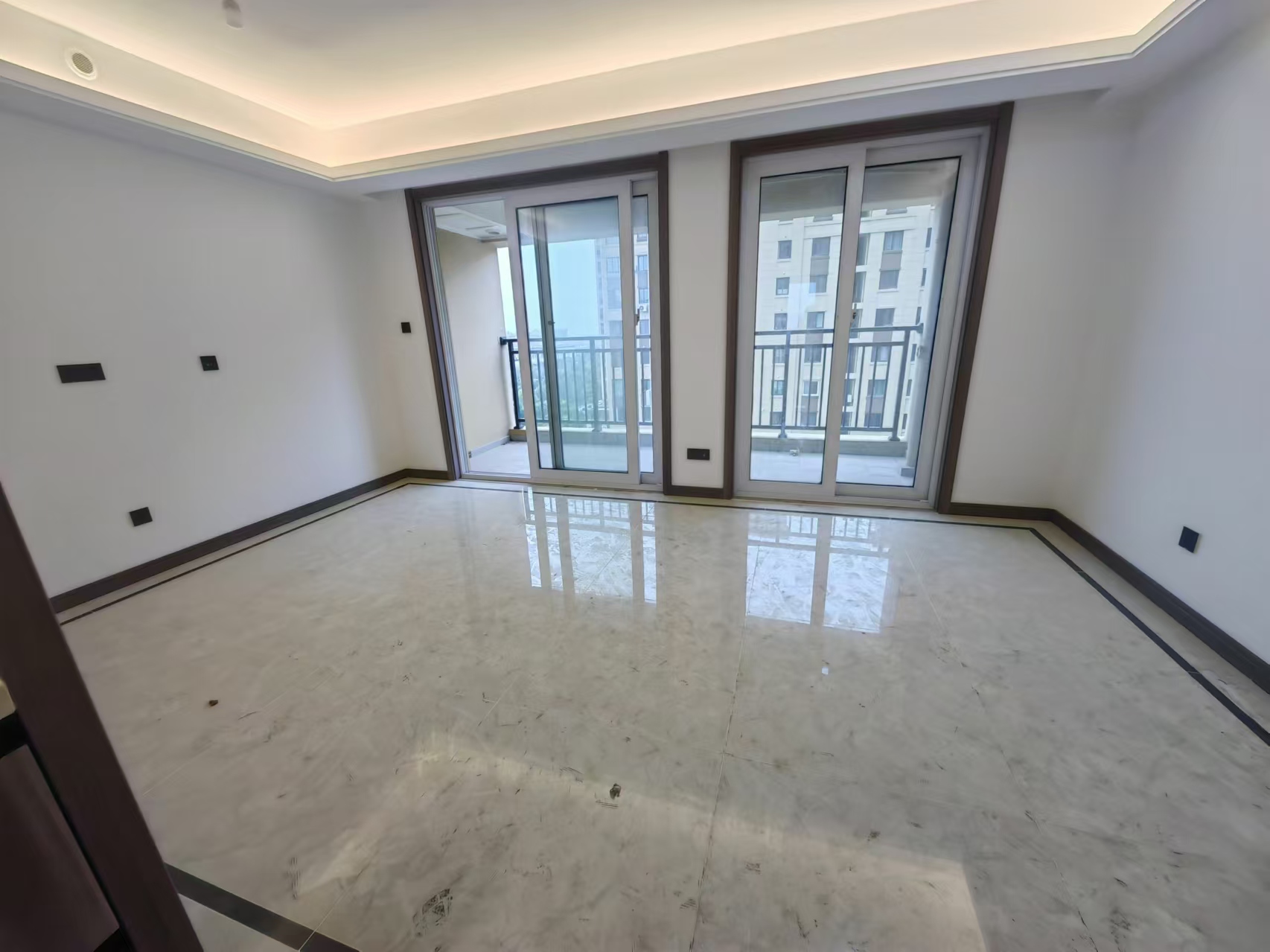 世茂云锦(九龙庭广场) 3室1厅1卫 92.85m²