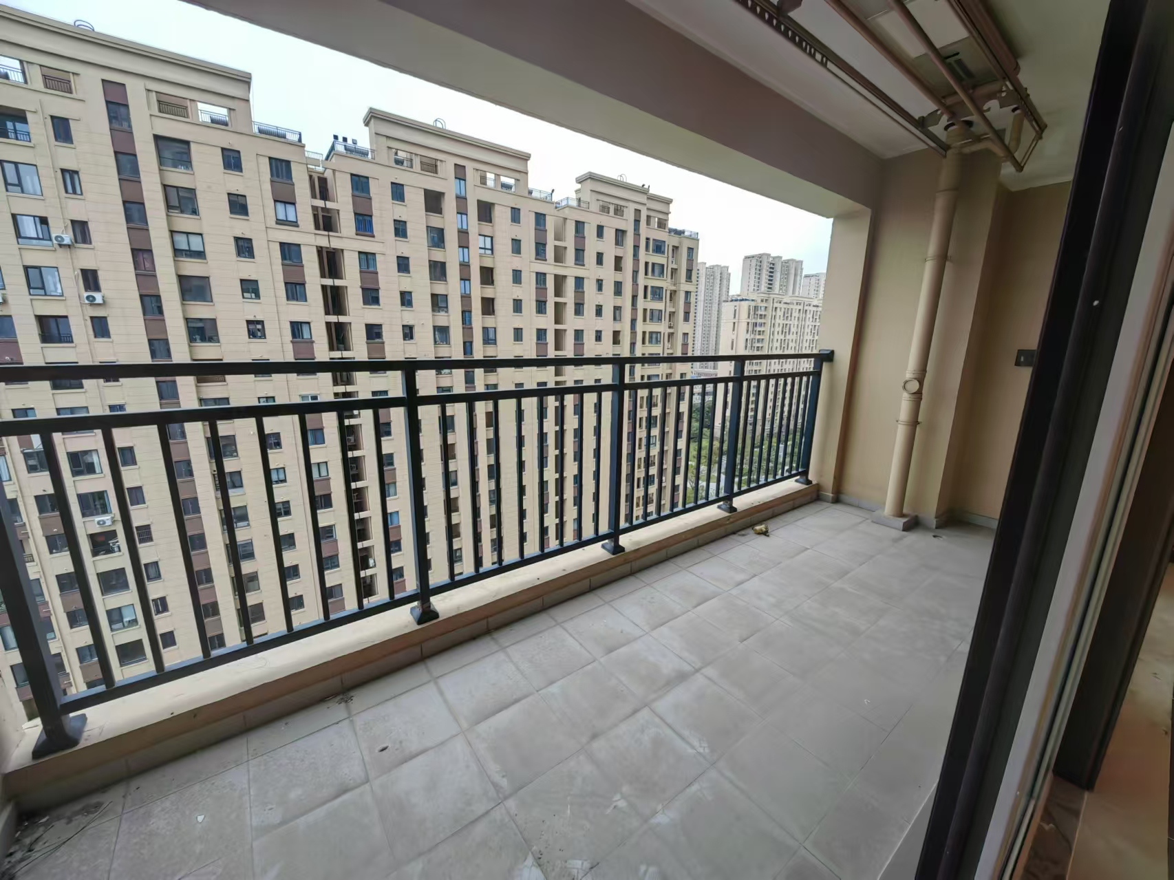 世茂云锦(九龙庭广场) 3室1厅1卫 92.85m&sup2;