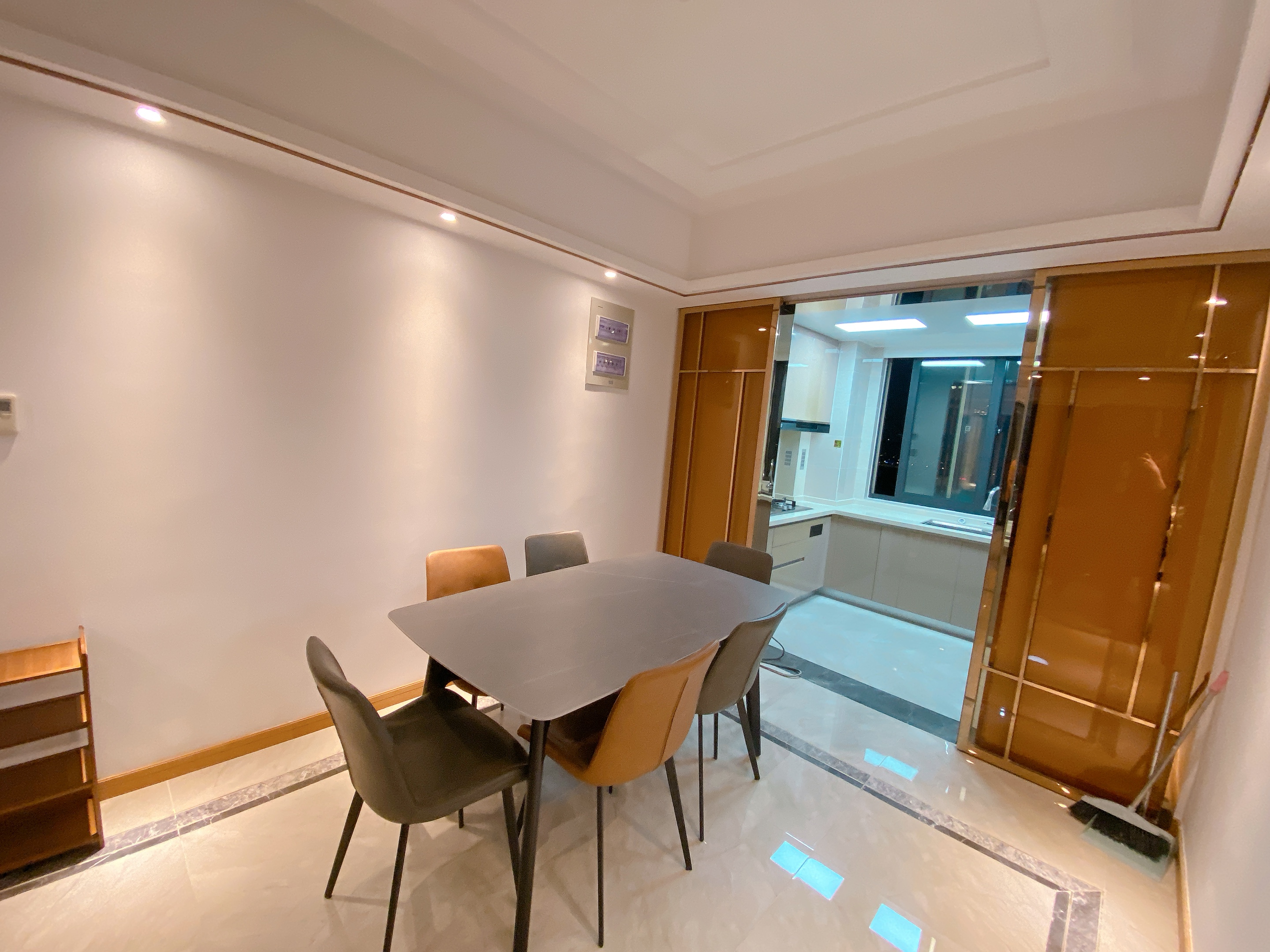 中南世纪花城三期 3室2厅2卫 132m&sup2;