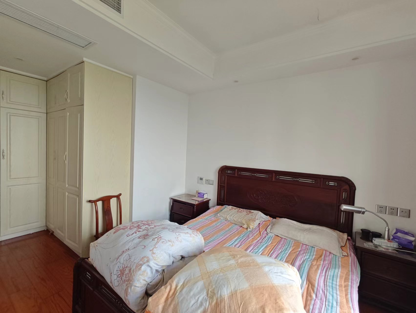 中港城世家 3室2厅2卫 132.66m&sup2;