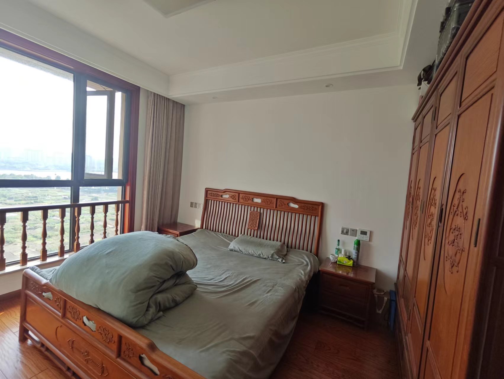 中港城世家 3室2厅2卫 132.66m&sup2;