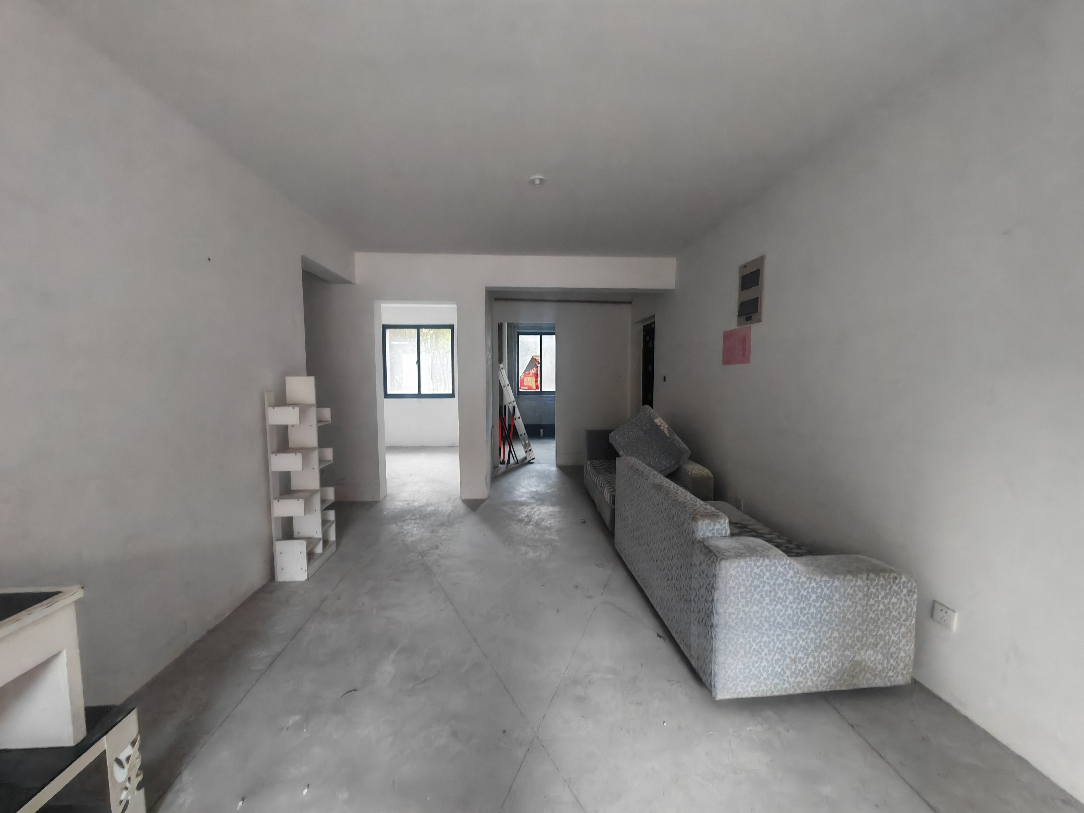 书香华府小区 3室2厅1卫 108.27m²