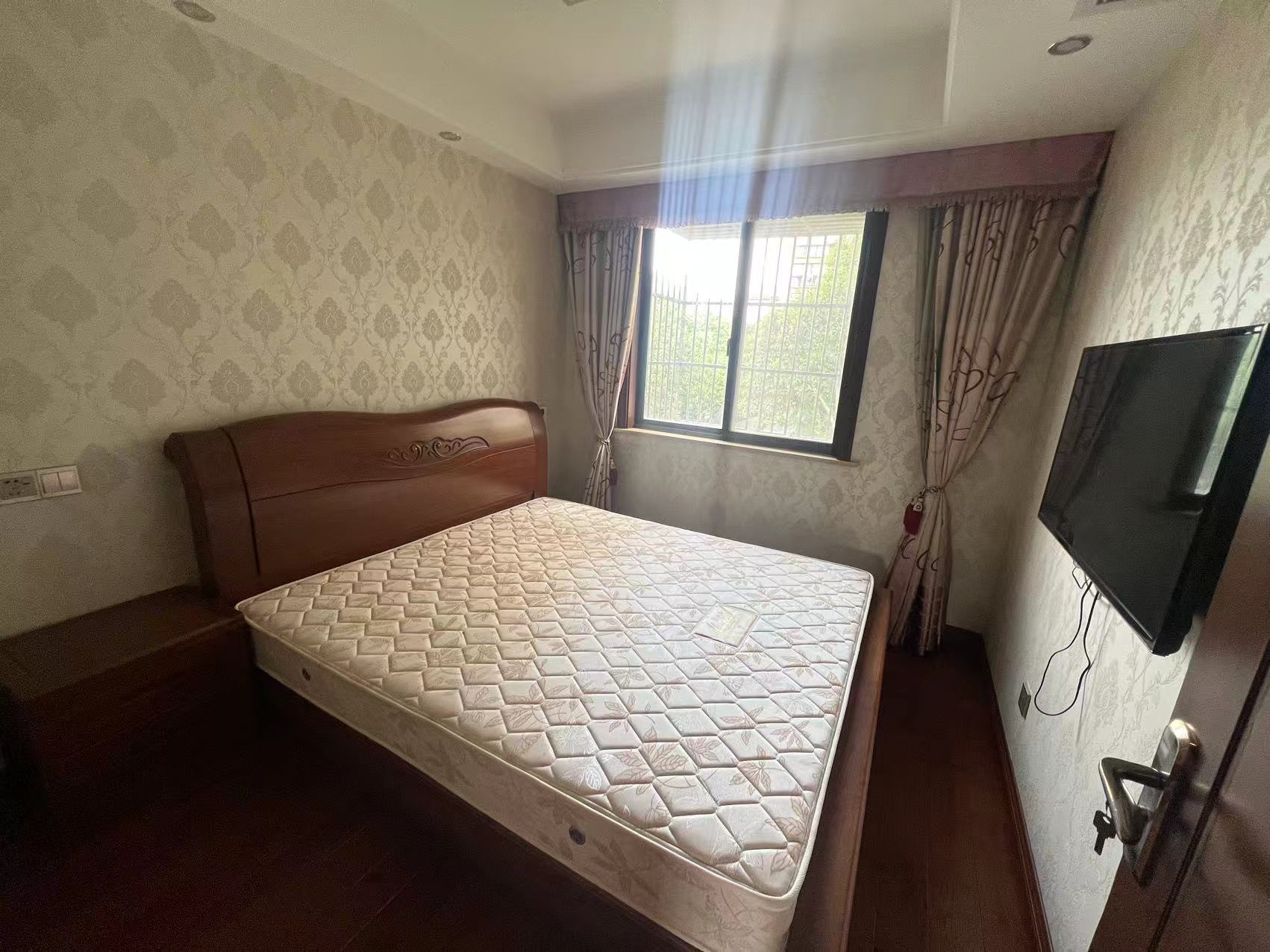 华强城一期 3室2厅1卫 102.00m&sup2;