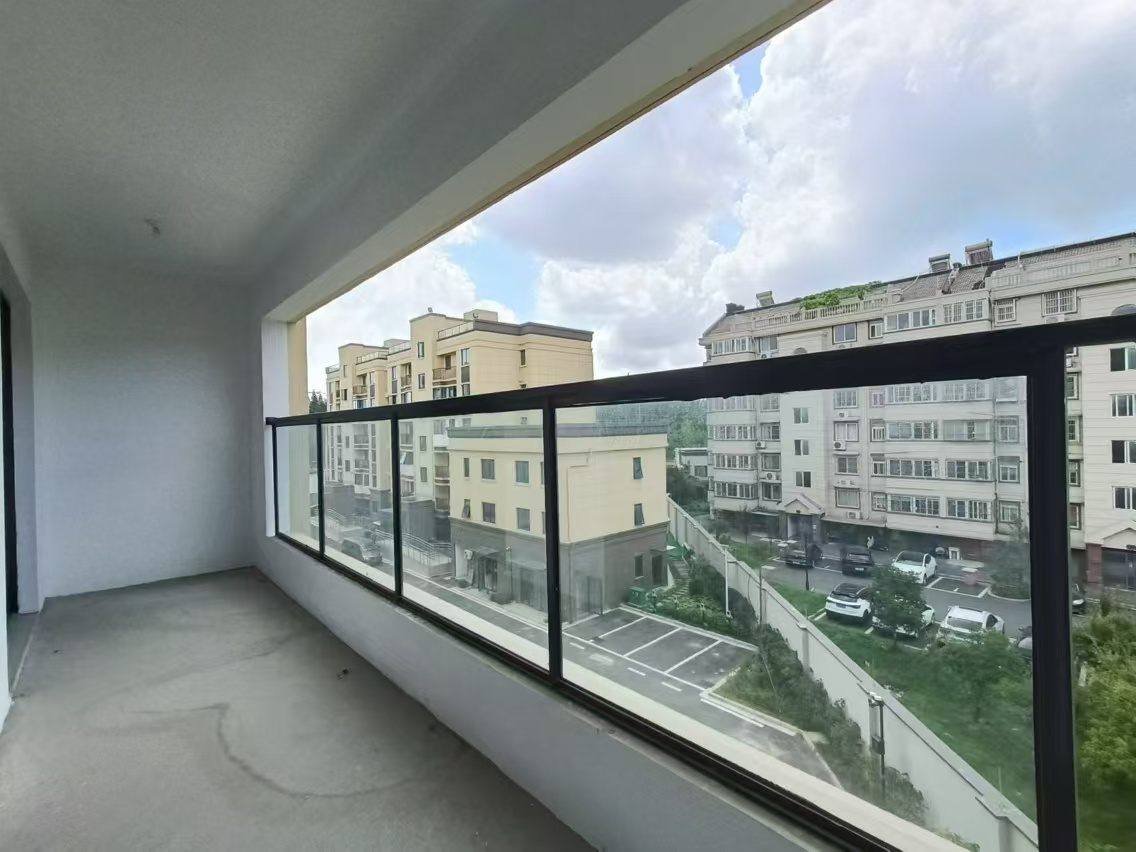 越江新村 3室2厅1卫 122m&sup2;