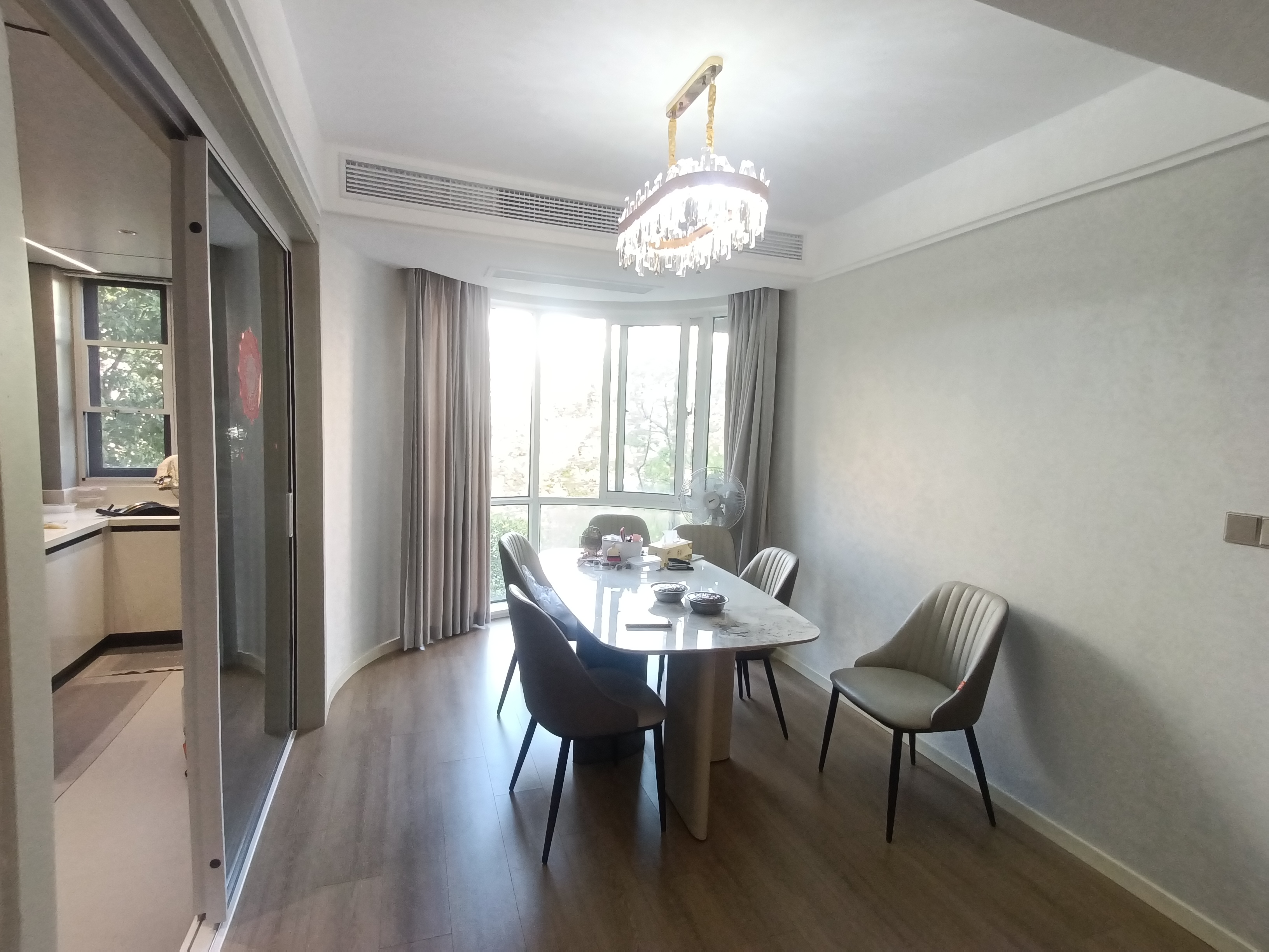 军山花园 3室2厅2卫 138.00m&sup2;