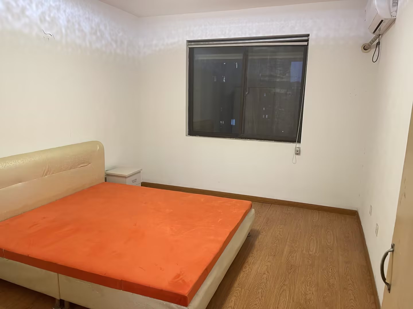 紫东南苑南区 3室2厅1卫 130m&sup2;