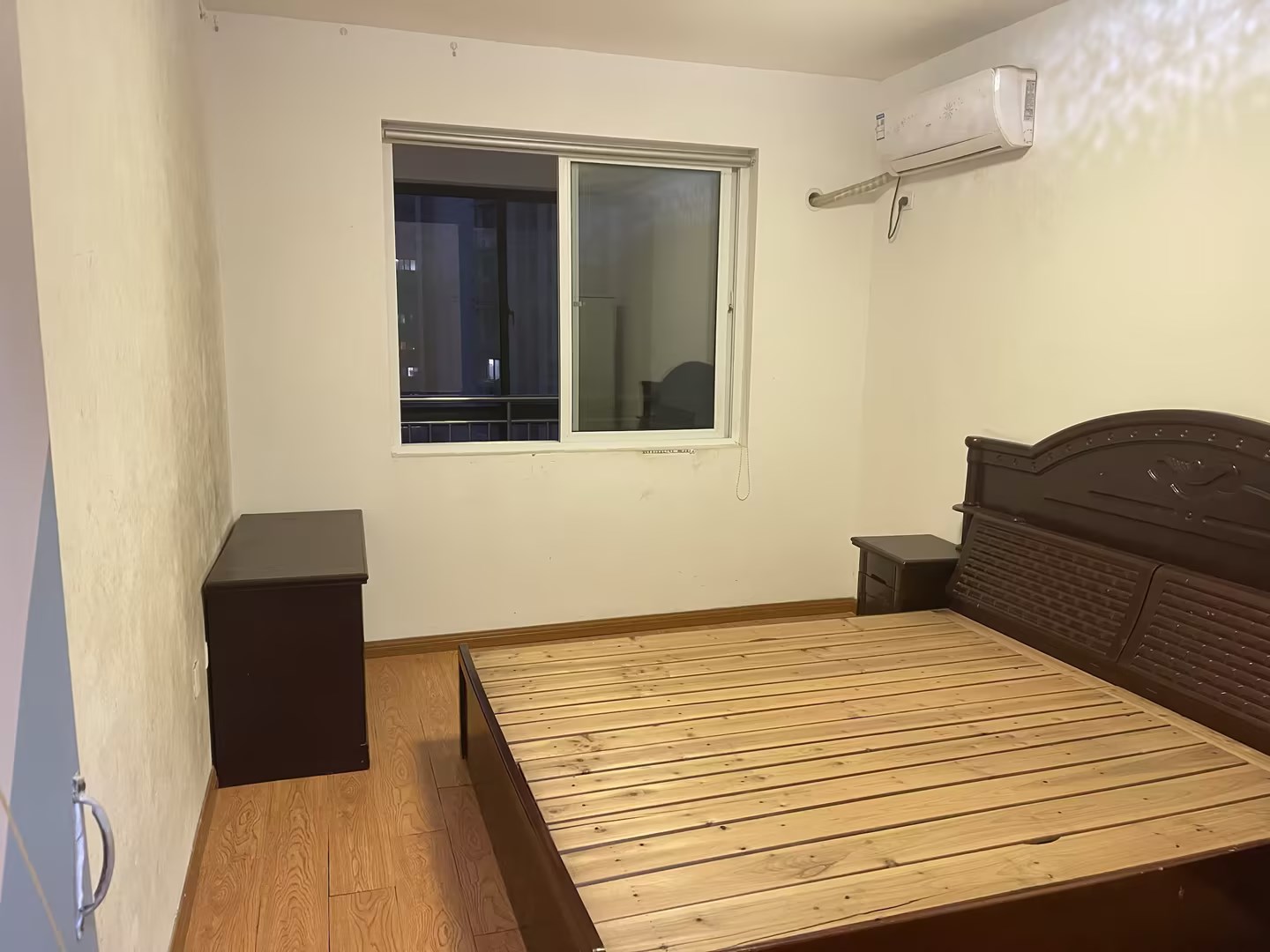 紫东南苑南区 3室2厅1卫 130m&sup2;
