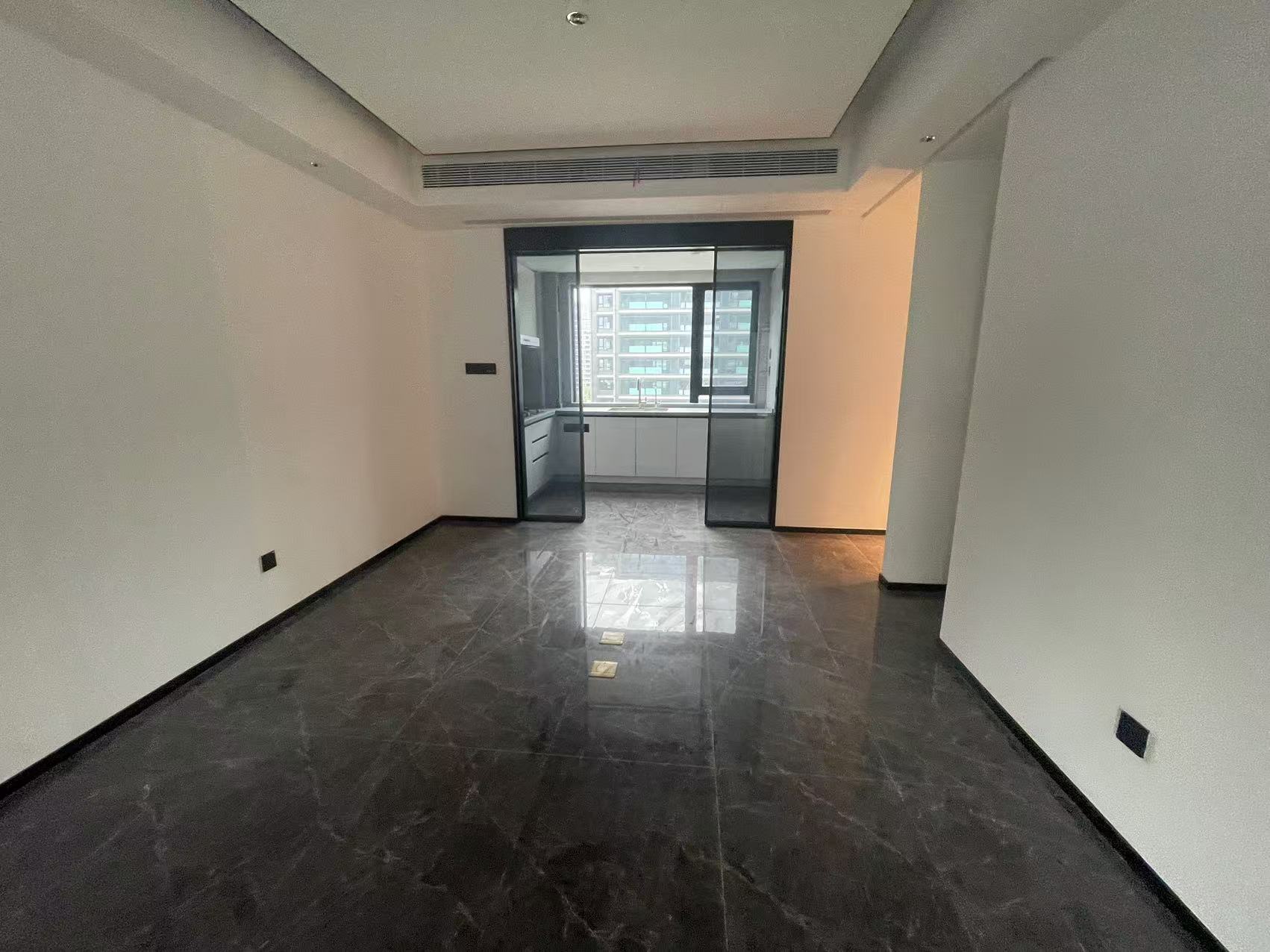 滨江玺 3室2厅3卫 190m&sup2;