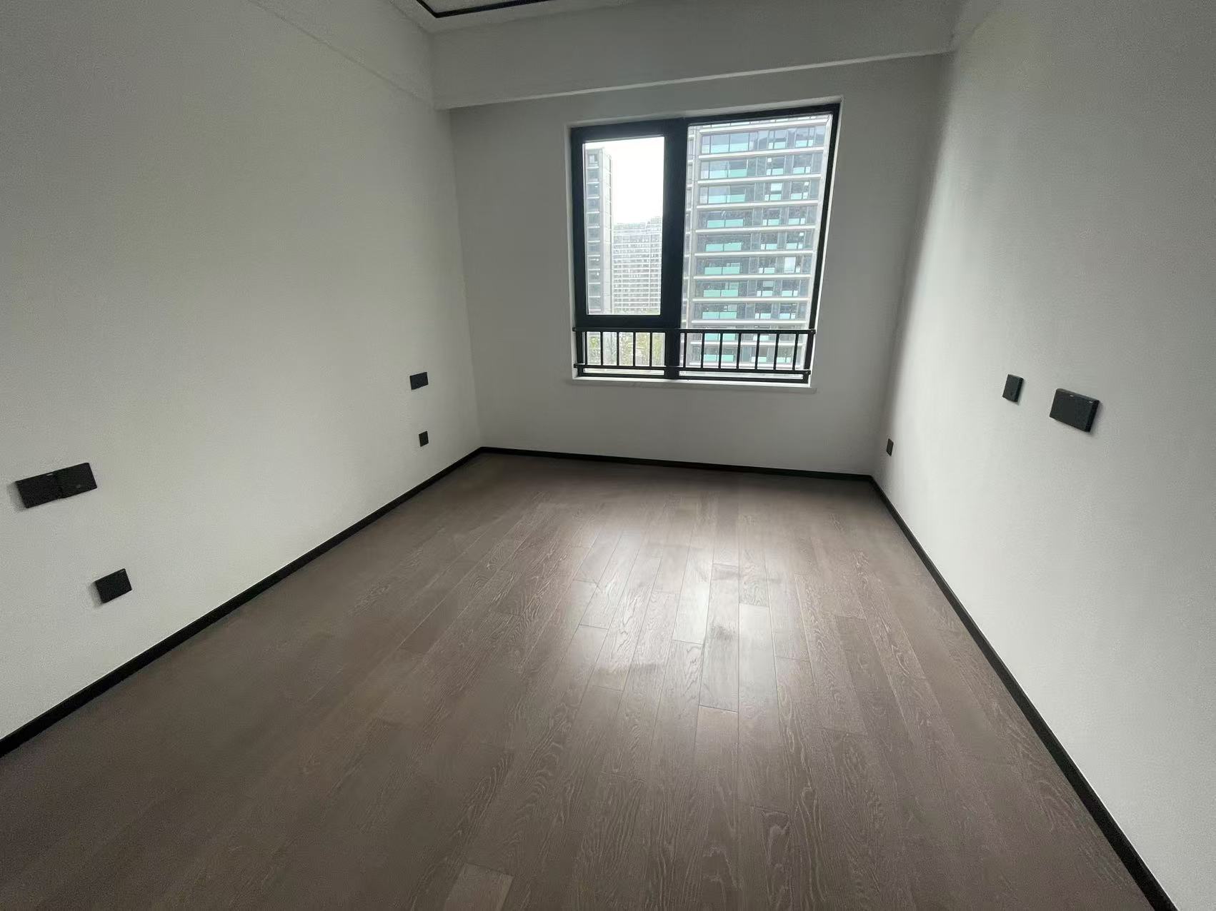 滨江玺 3室2厅3卫 190m&sup2;