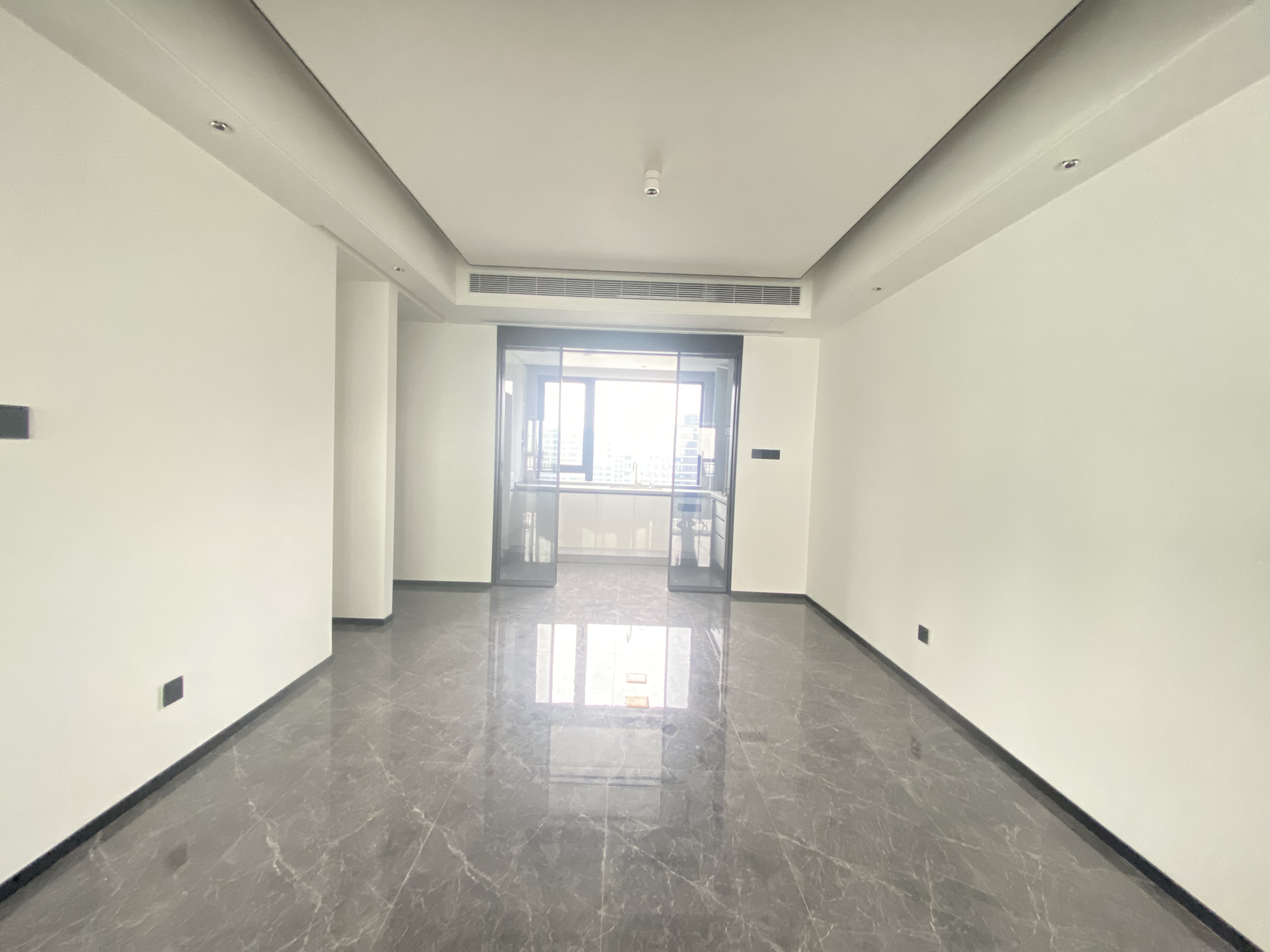 滨江玺 3室2厅3卫 190m²