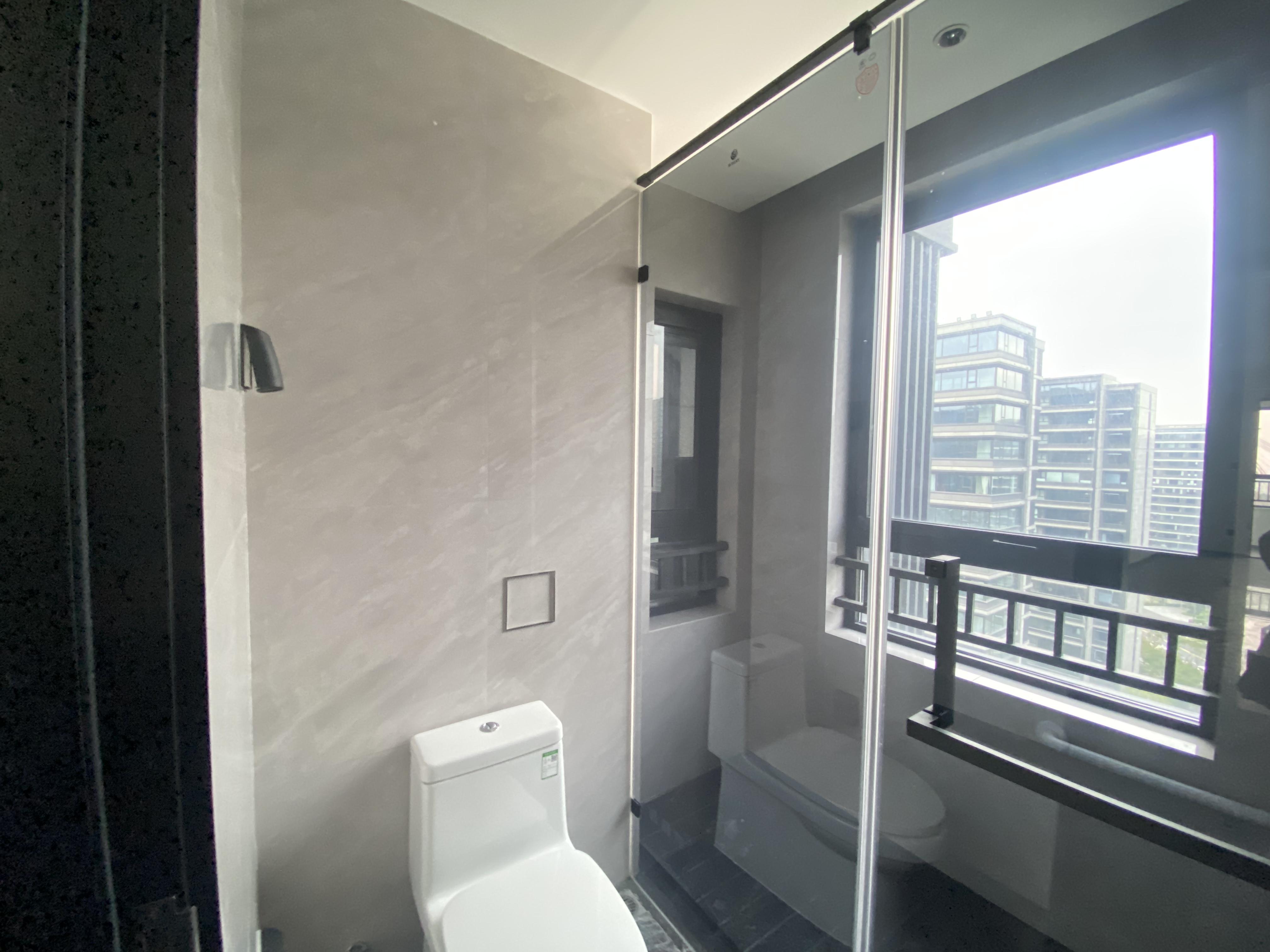 滨江玺 3室2厅3卫 190m&sup2;