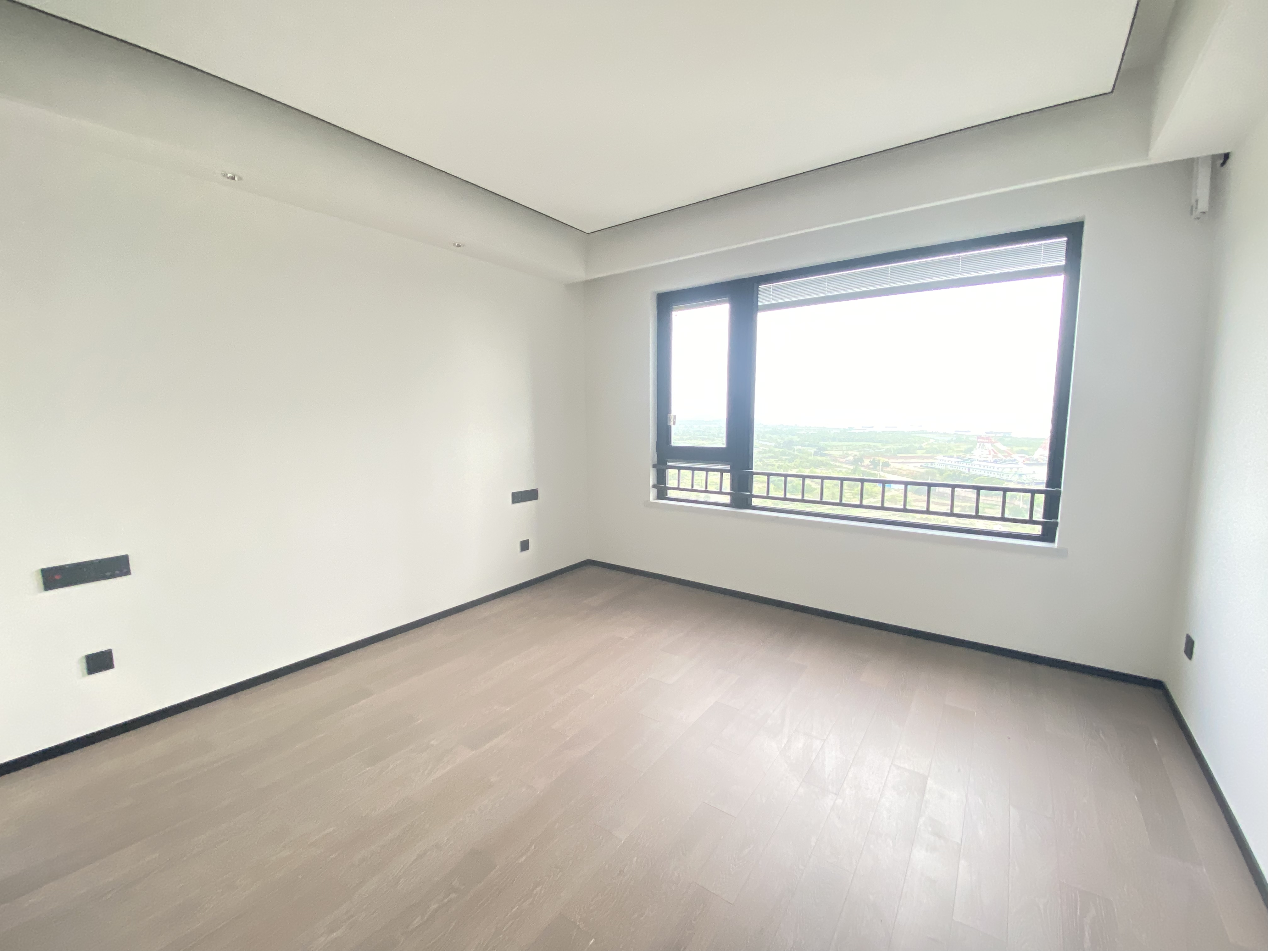 滨江玺 3室2厅3卫 190m&sup2;