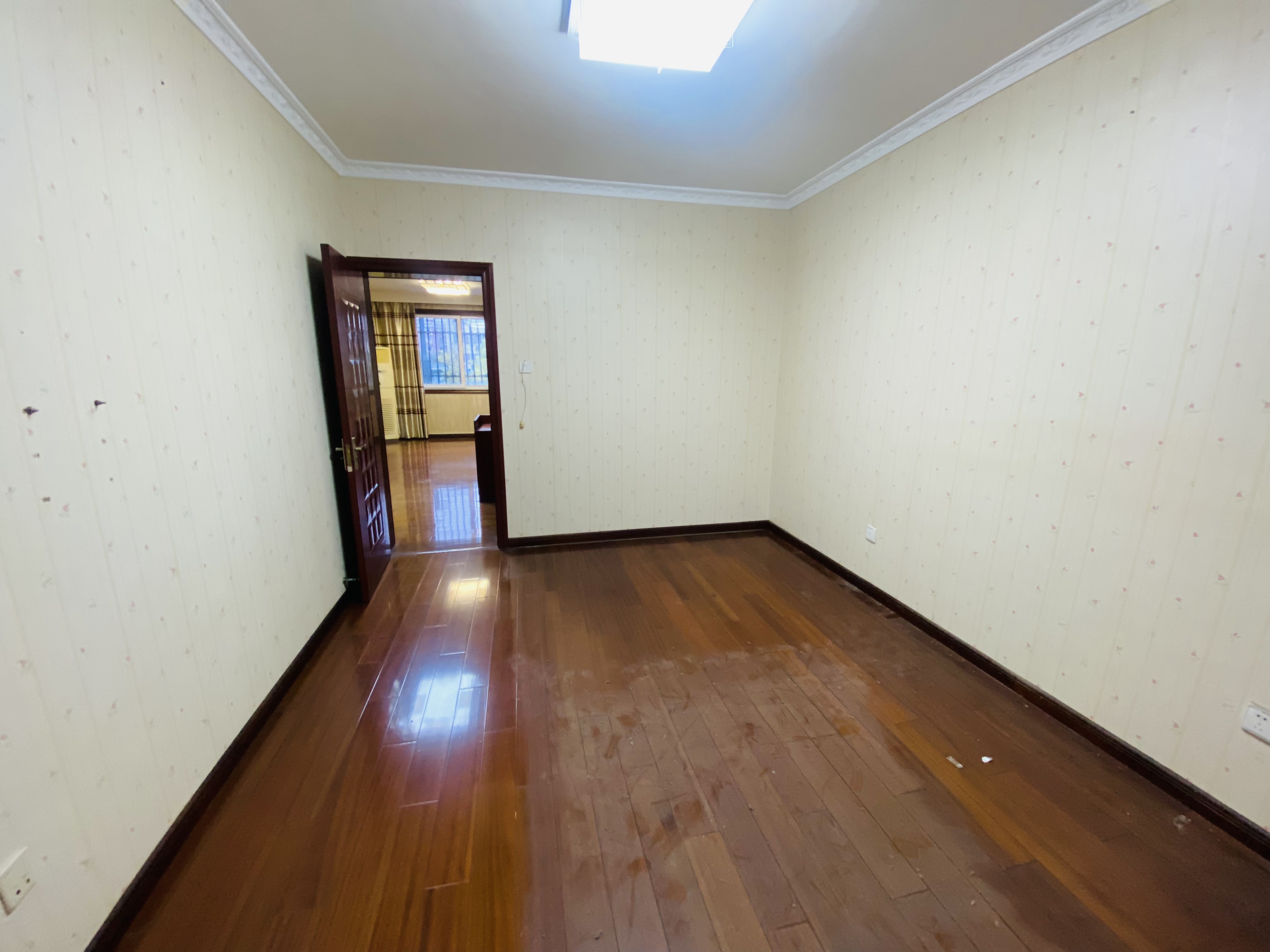 城南东苑 3室2厅1卫 134m&sup2;