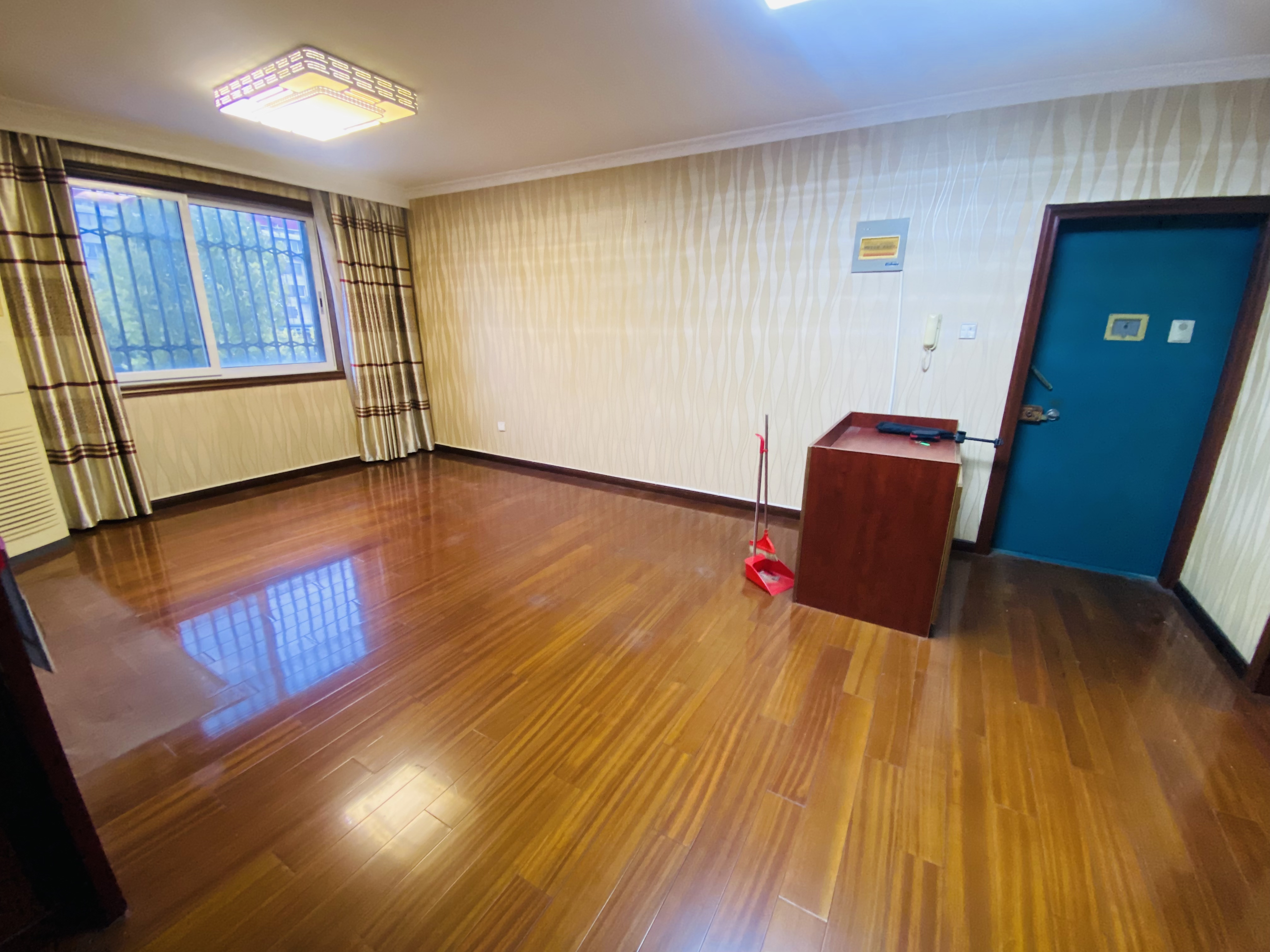 城南东苑 3室2厅1卫 134m&sup2;