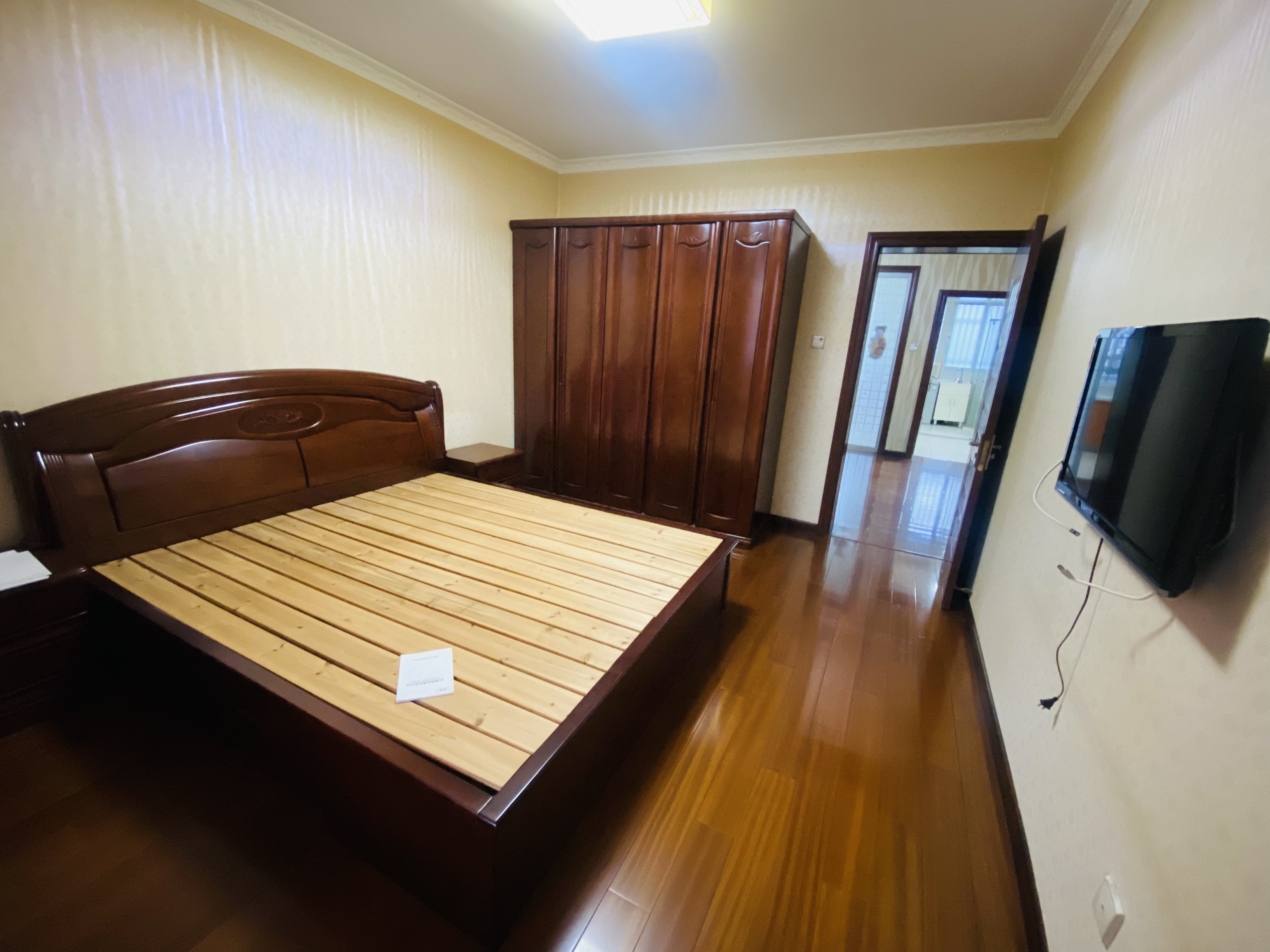 城南东苑 3室2厅1卫 134m&sup2;