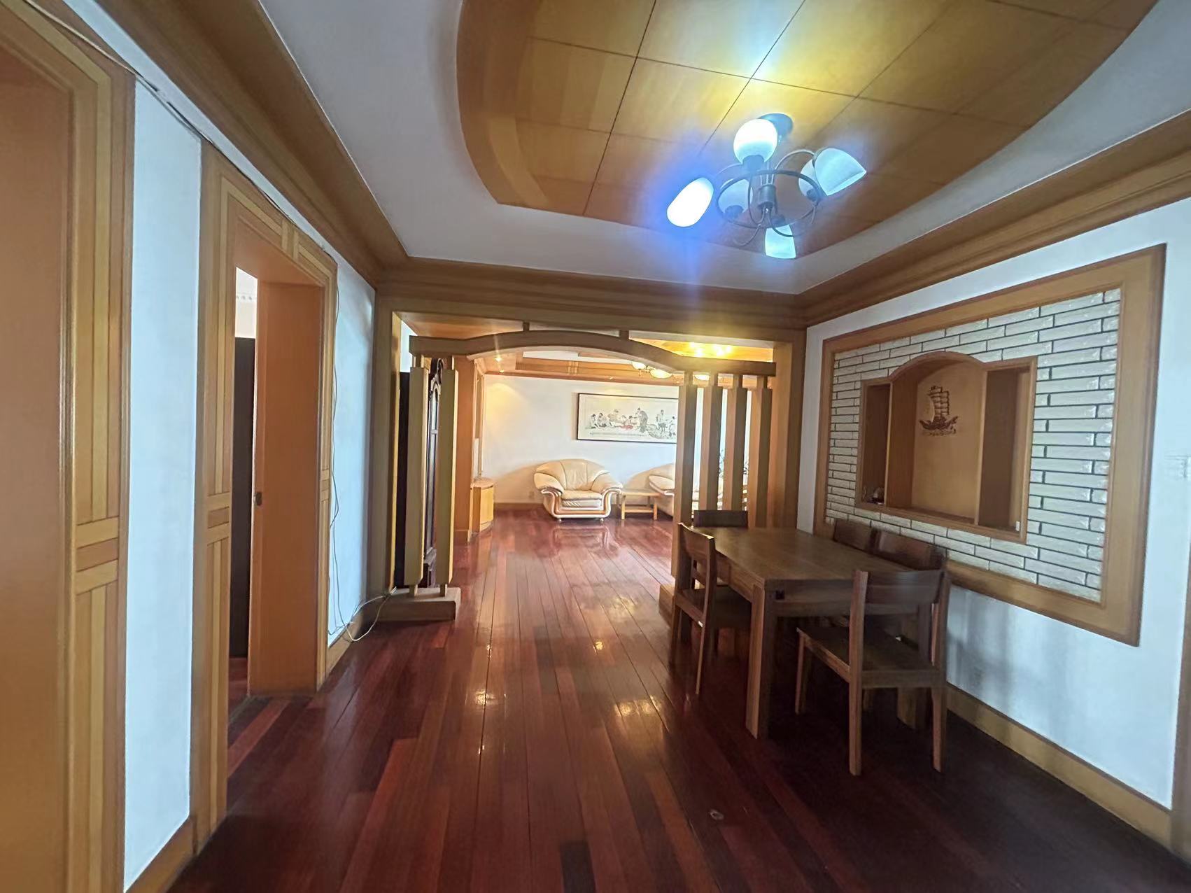 濠西园 2室2厅2卫 137.00m²