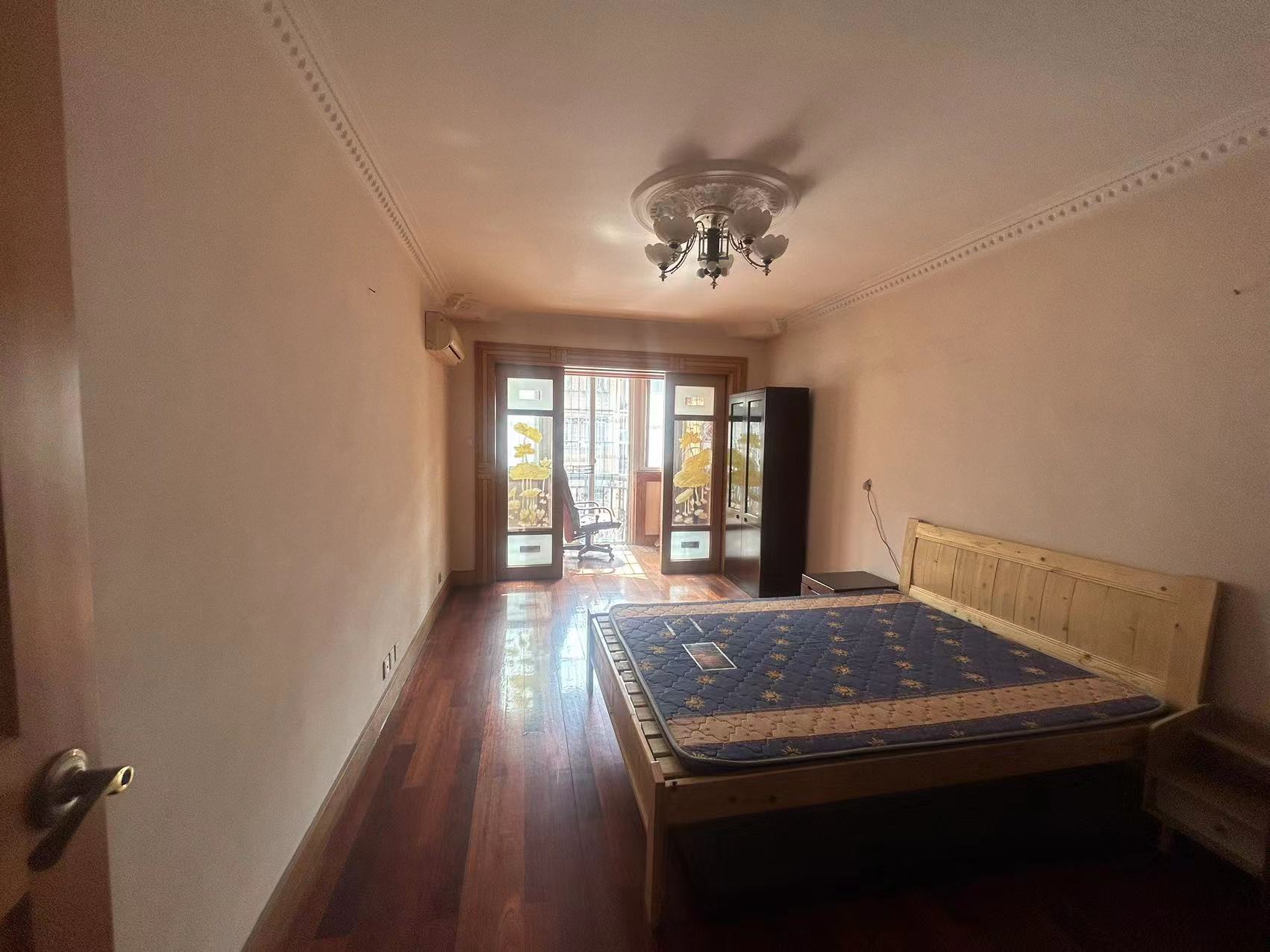 濠西园 3室2厅2卫 137.00m&sup2;