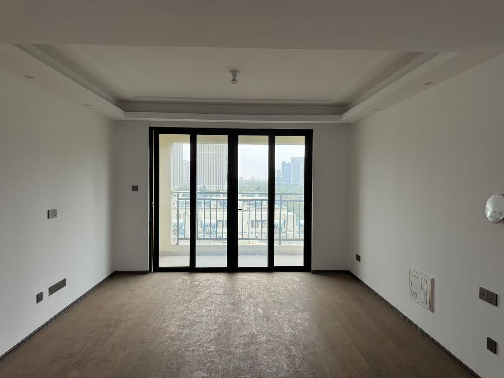 春风南岸西园 5室2厅2卫 142.2m&sup2;