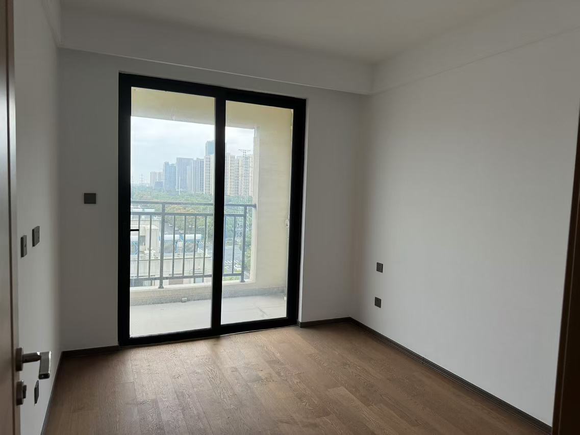 春风南岸西园 5室2厅2卫 142.2m&sup2;