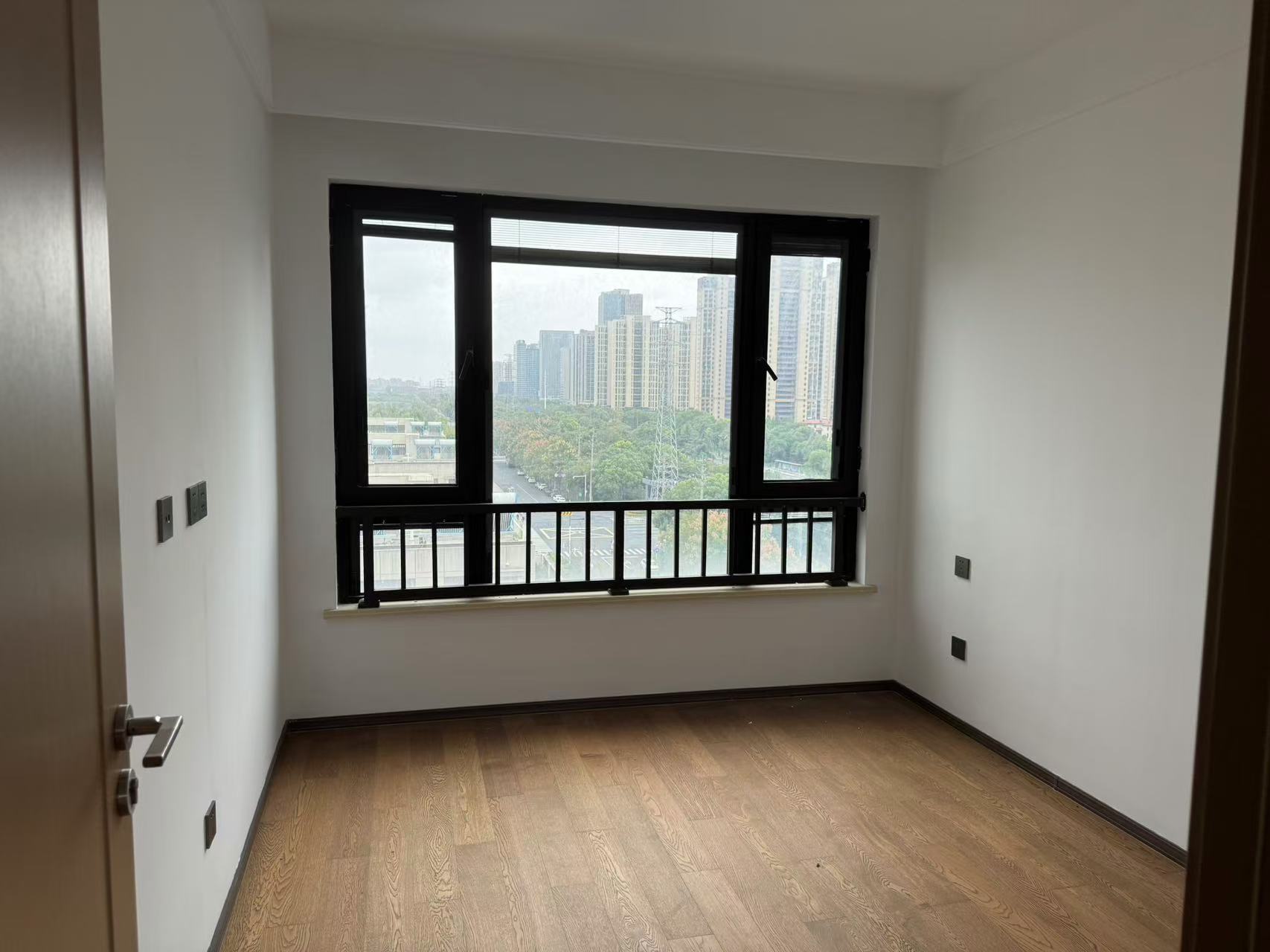 春风南岸西园 5室2厅2卫 142.2m&sup2;