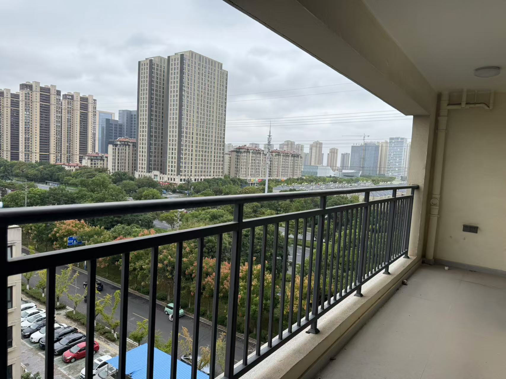 春风南岸西园 5室2厅2卫 142.2m²