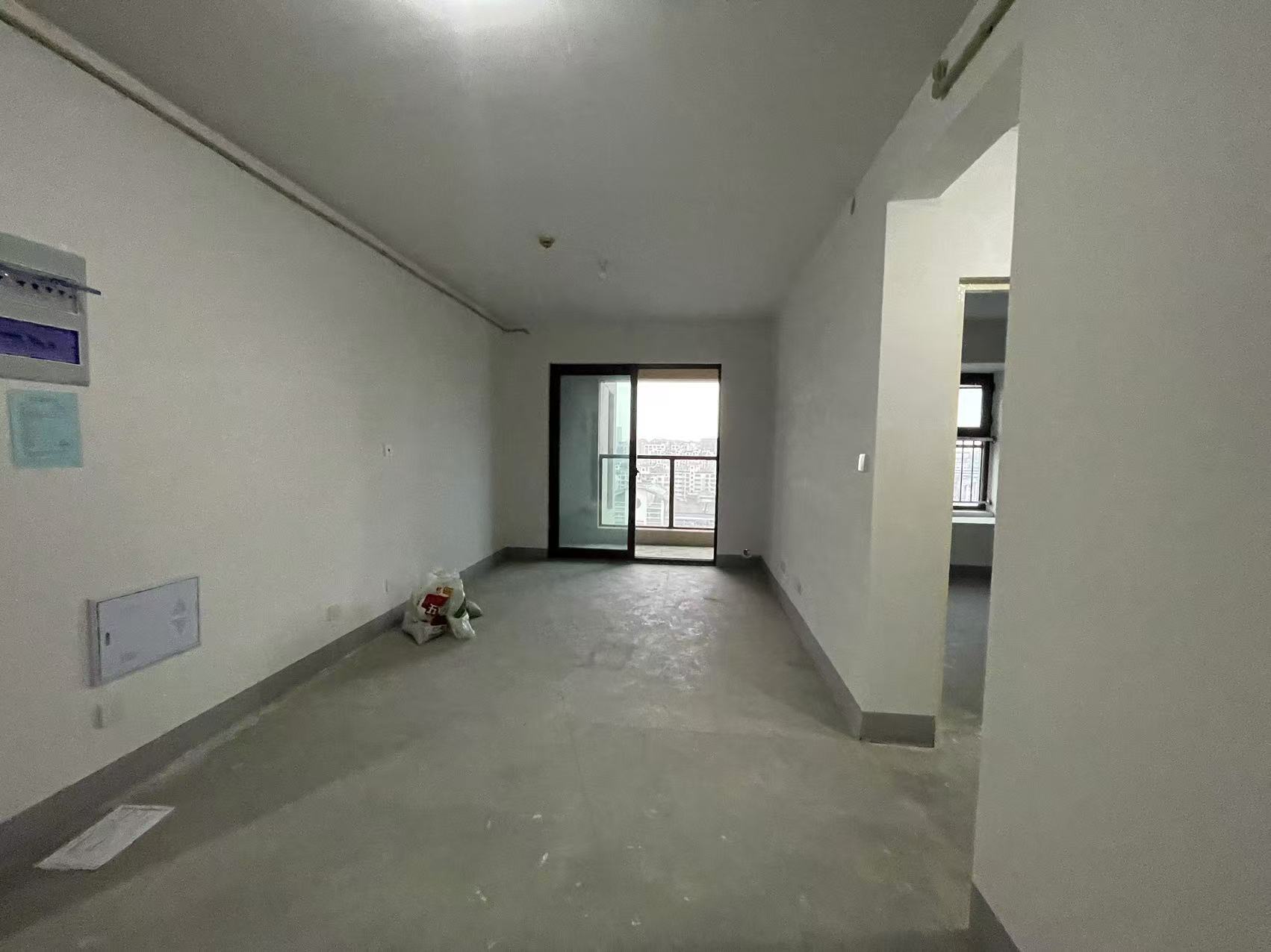阳光悦城 2室2厅1卫 90m²
