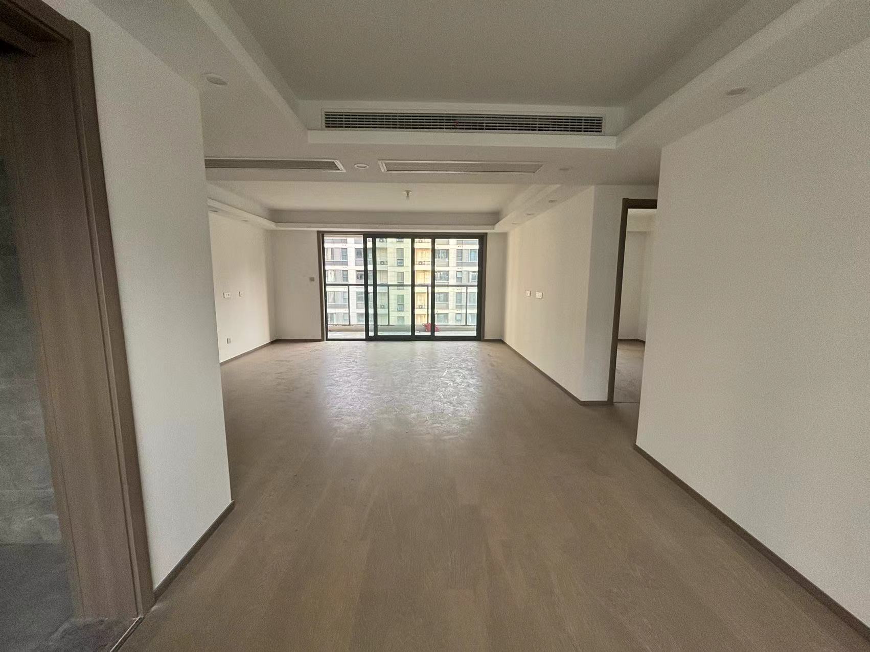卓越府 4室2厅2卫 143m&sup2;