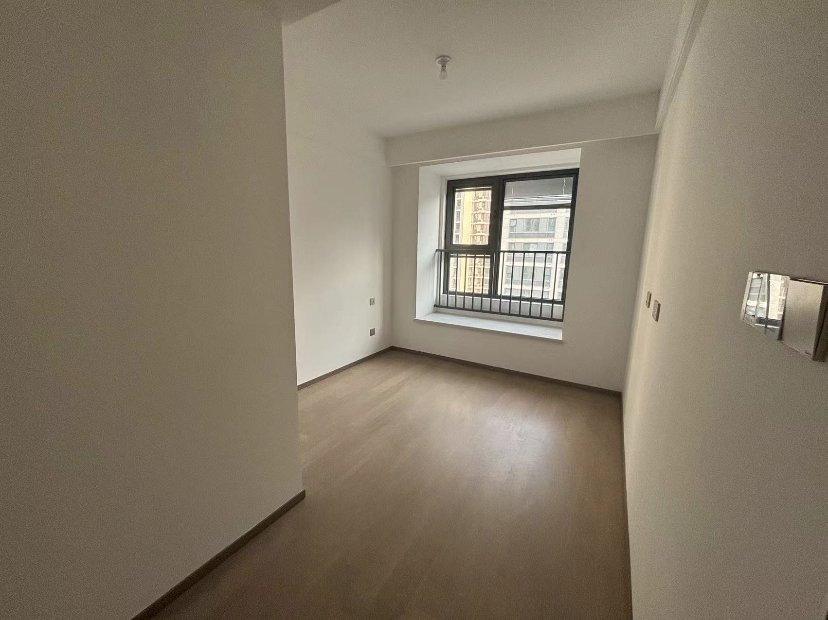 卓越府 4室2厅2卫 143m&sup2;