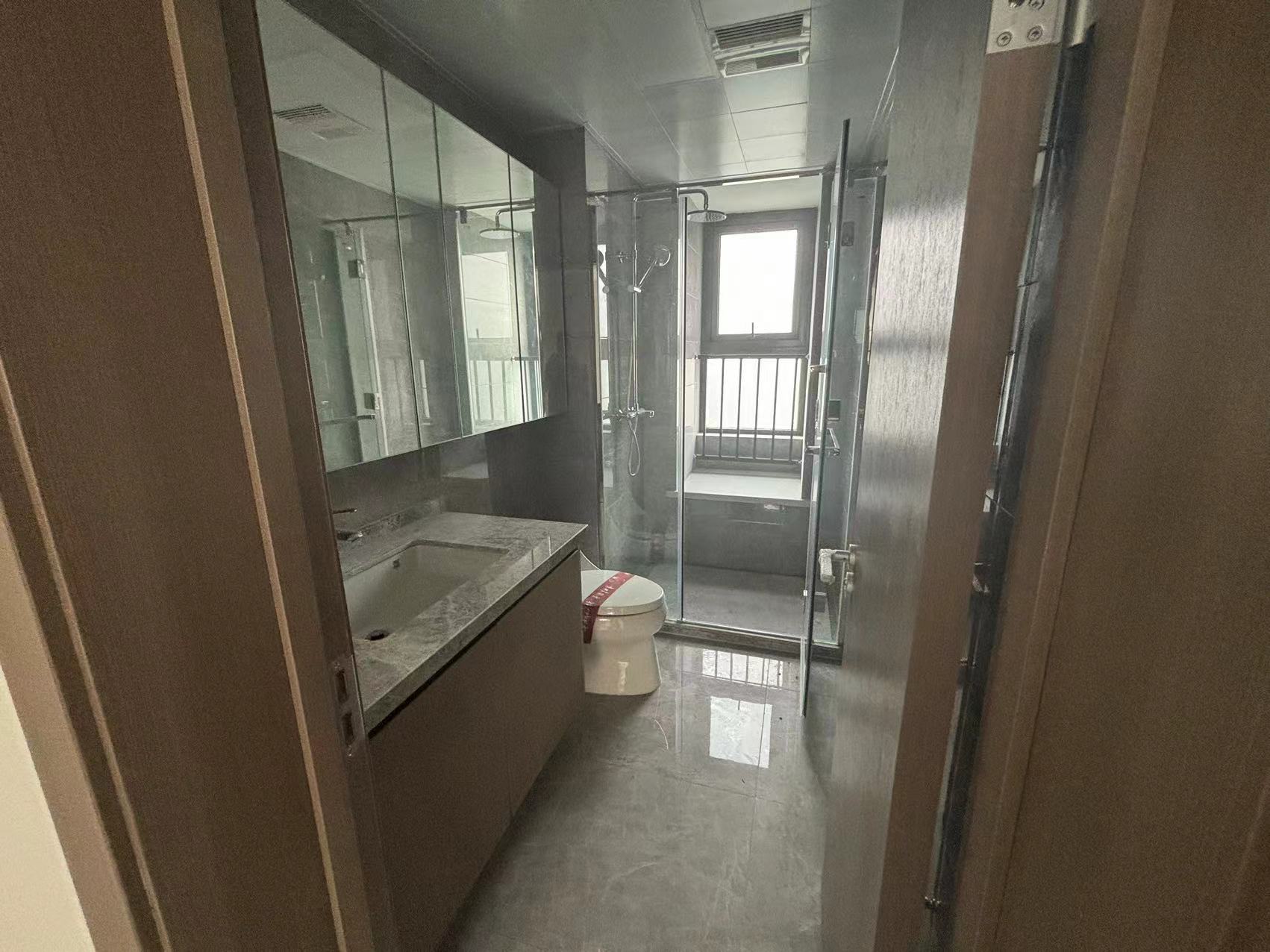 卓越府 4室2厅2卫 143m&sup2;